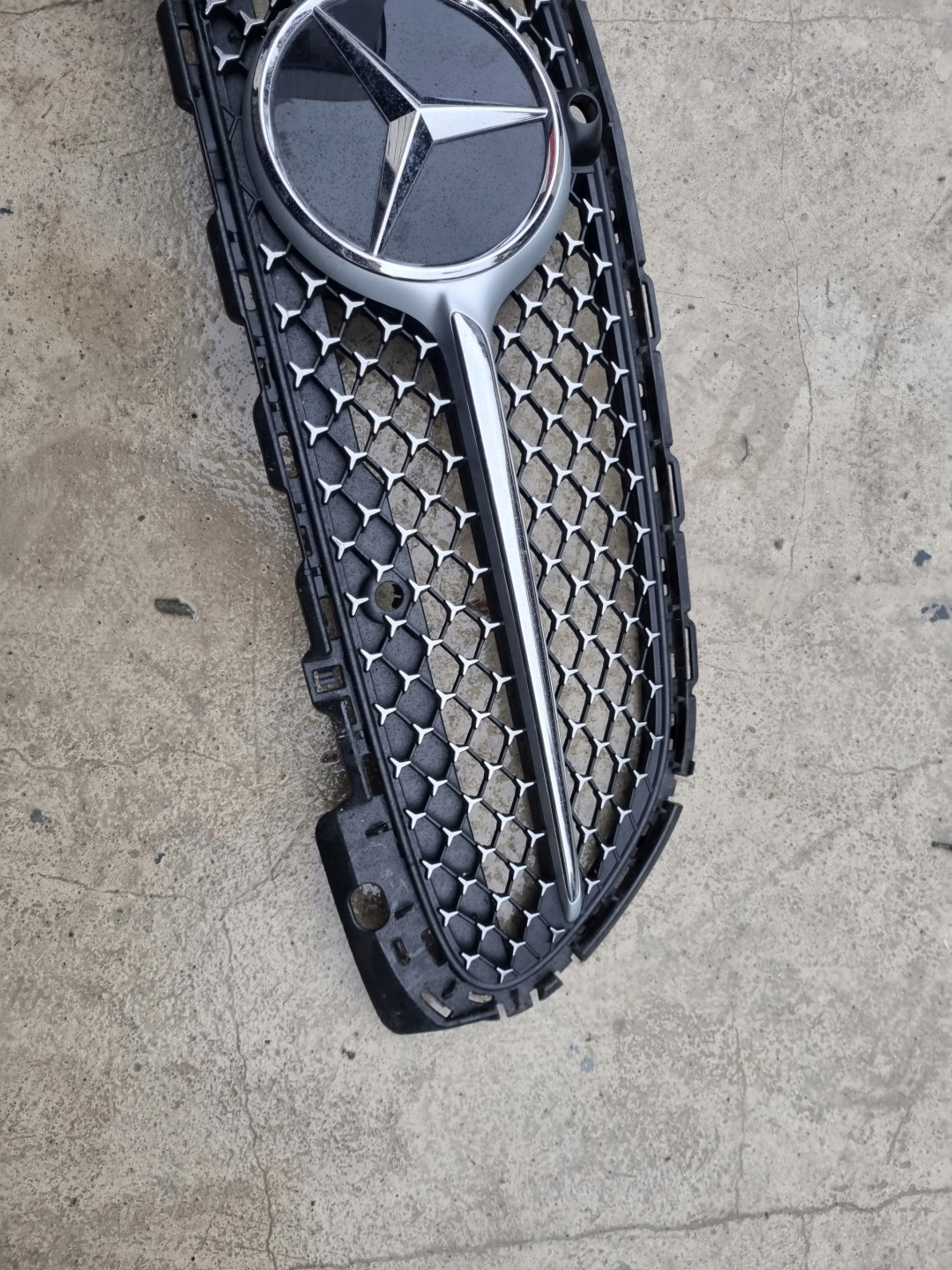 Mercedes-Benz C-Klasse W206 Kühlergrill FRONTGRILL Kühlergitter A2068882100 - Thumbnail 6