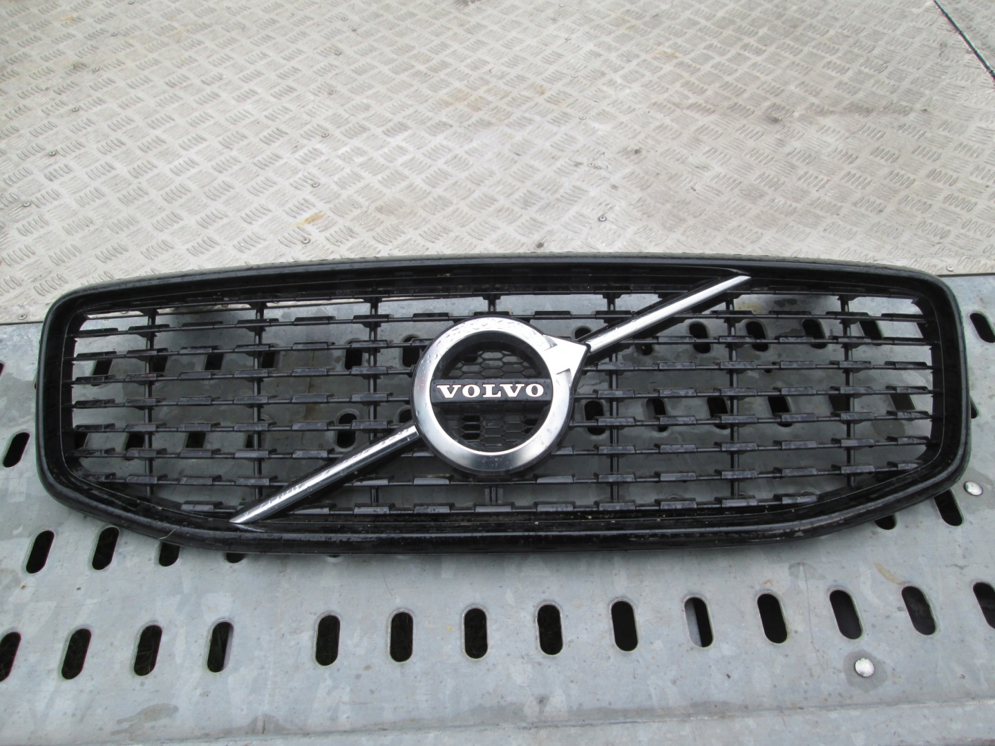 Volvo XC60 Kühlergrill FRONTGRILL Kühlergitter - Thumbnail 1