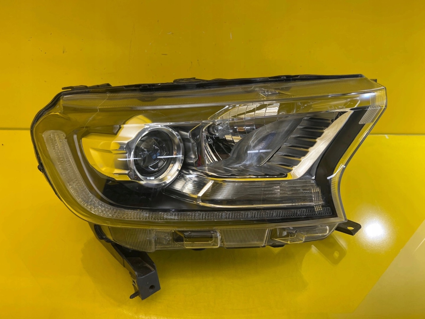 Frontscheinwerfer Ford Ranger 4 Mk4 JB3813E014 Xenon Rechts Headlight - Thumbnail 1