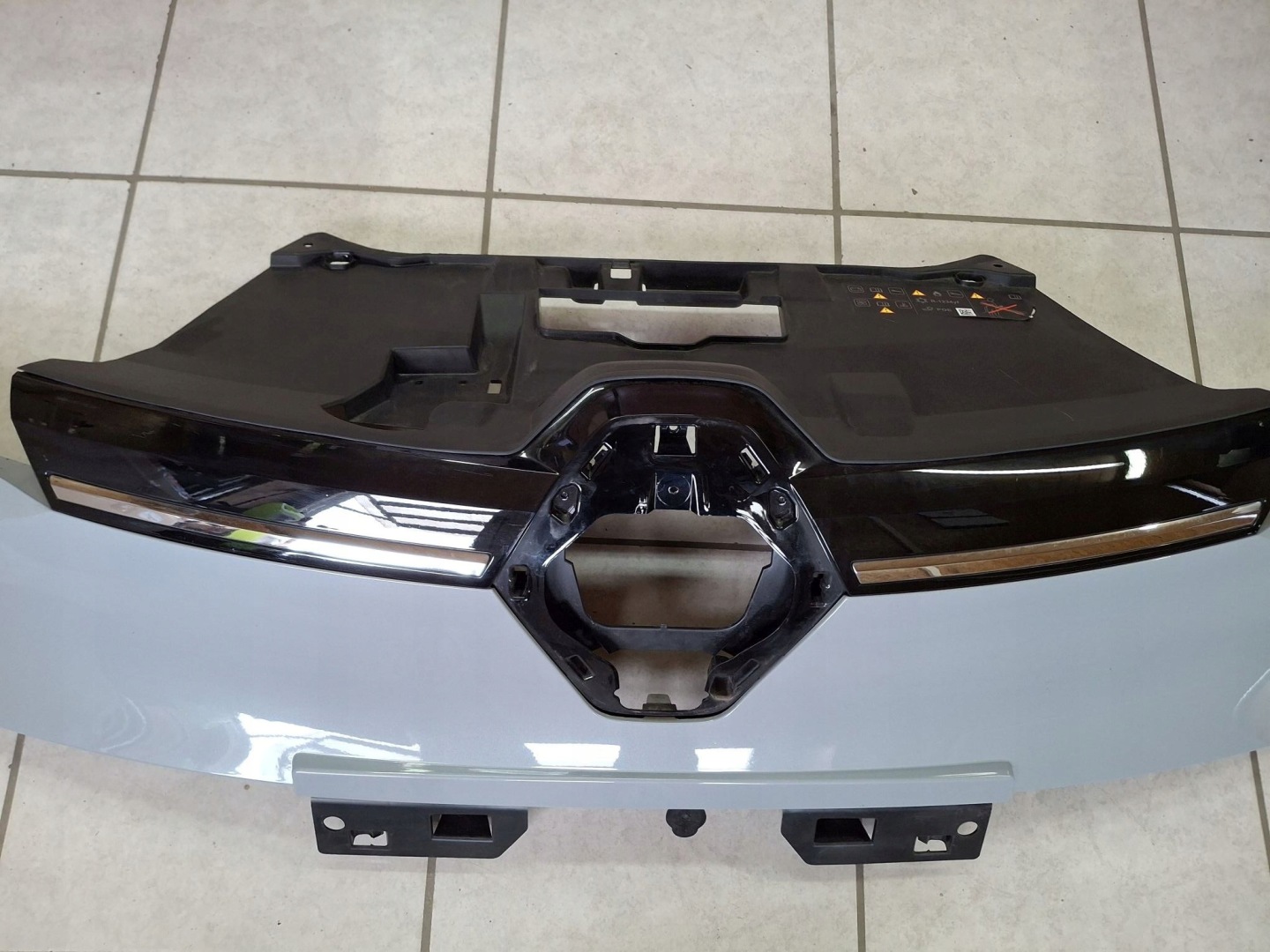 Renault MĂ©gane V RCB Kühlergrill FRONTGRILL Kühlergitter 620224891R - Thumbnail 4