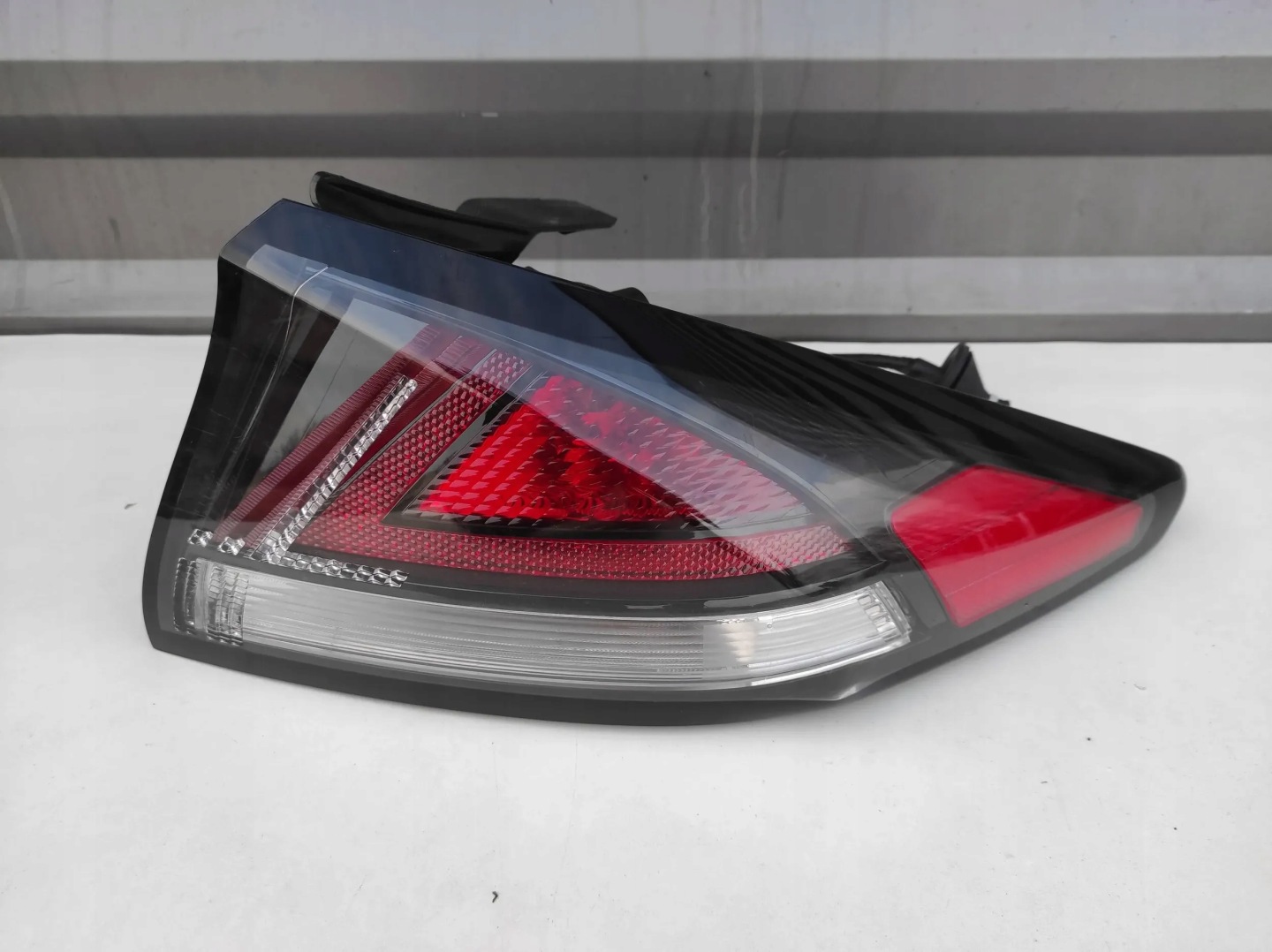 Hyundai IONIQ AE Rückleuchte 92402G2200 Rearlamp - Thumbnail 1
