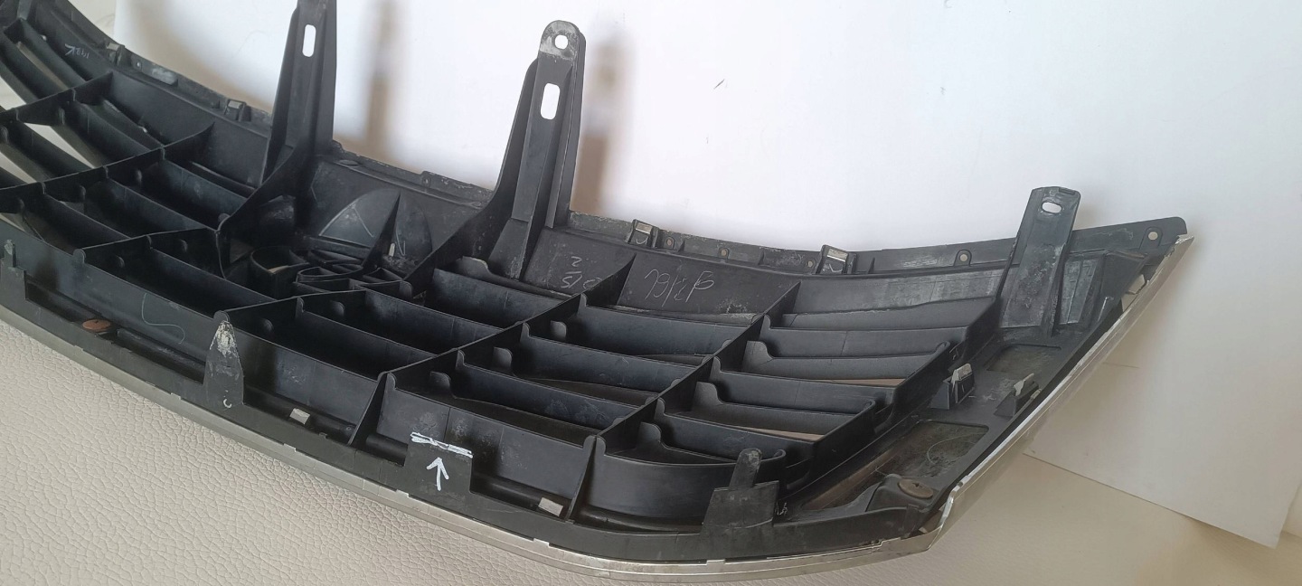 Toyota Hilux AN1P Kühlergrill FRONTGRILL Kühlergitter 531000K610 - Thumbnail 11