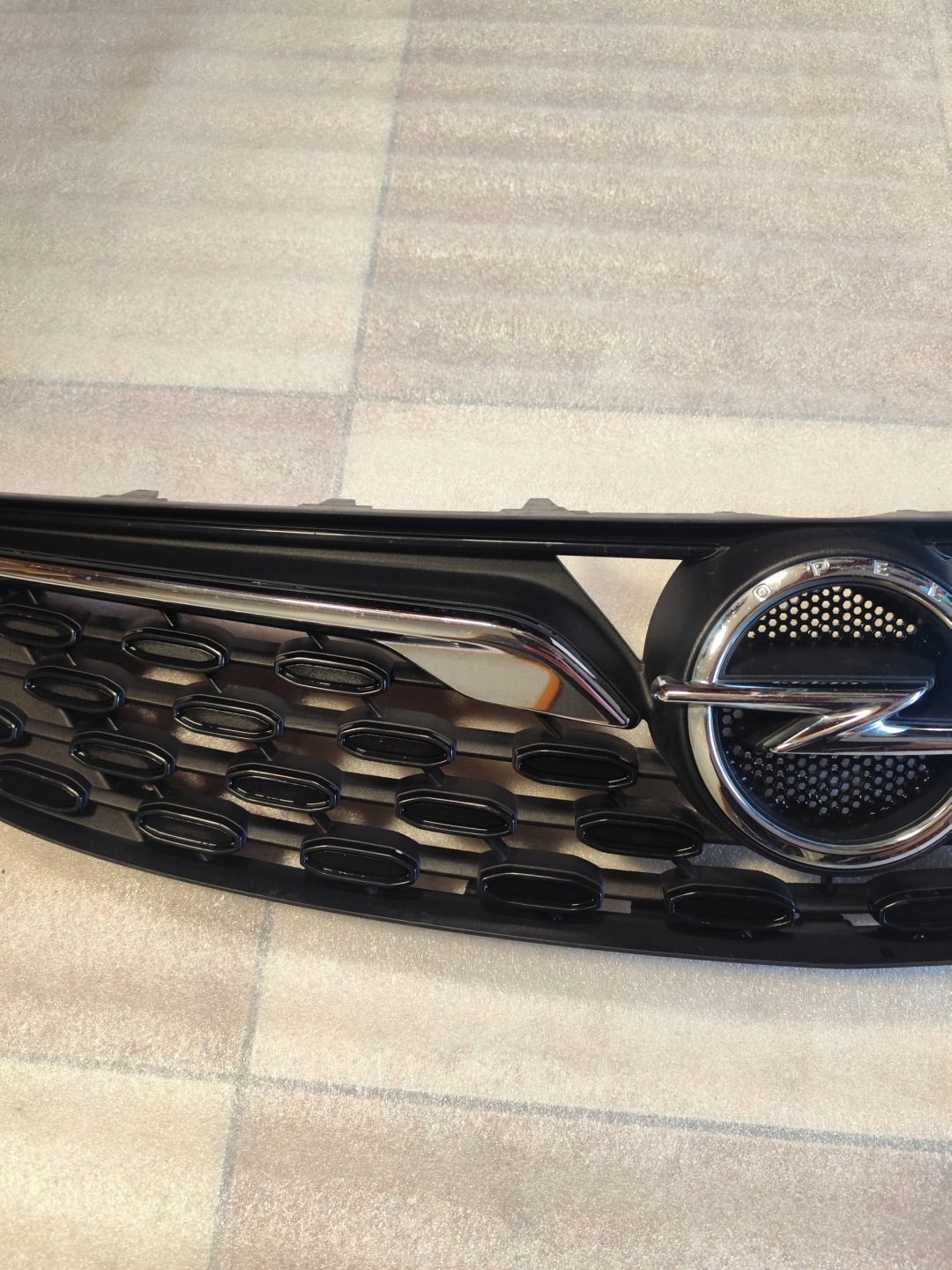 Opel Astra Kühlergrill FRONTGRILL Kühlergitter 39130501 - Thumbnail 3