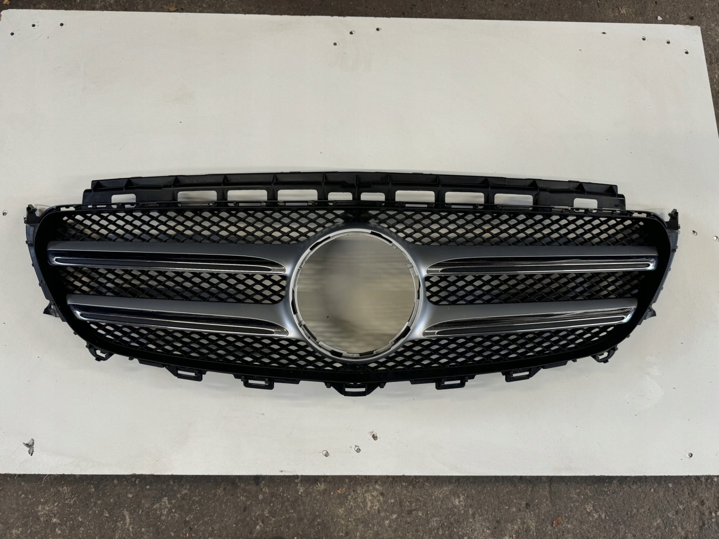 Mercedes-Benz E-Klasse W213 Kühlergrill FRONTGRILL Kühlergitter A2138880123 - Thumbnail 1