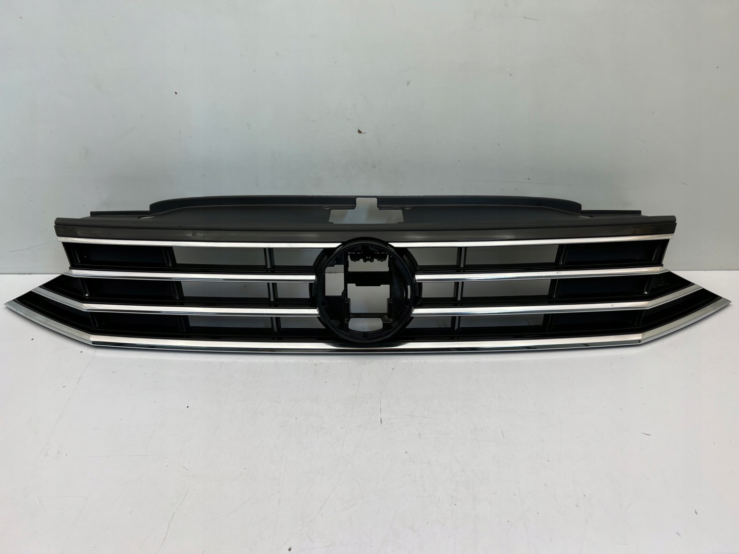 VW Passat B8 Kühlergrill FRONTGRILL Kühlergitter 3G0856651 - Thumbnail 1