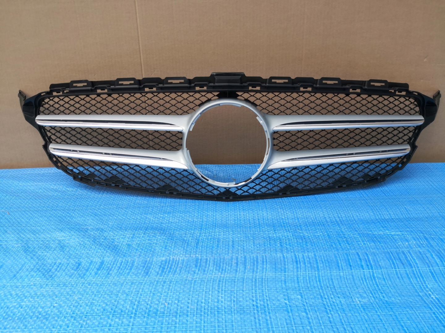 Mercedes-Benz C-Klasse W205 Kühlergrill FRONTGRILL Kühlergitter A2058803783 - Thumbnail 9