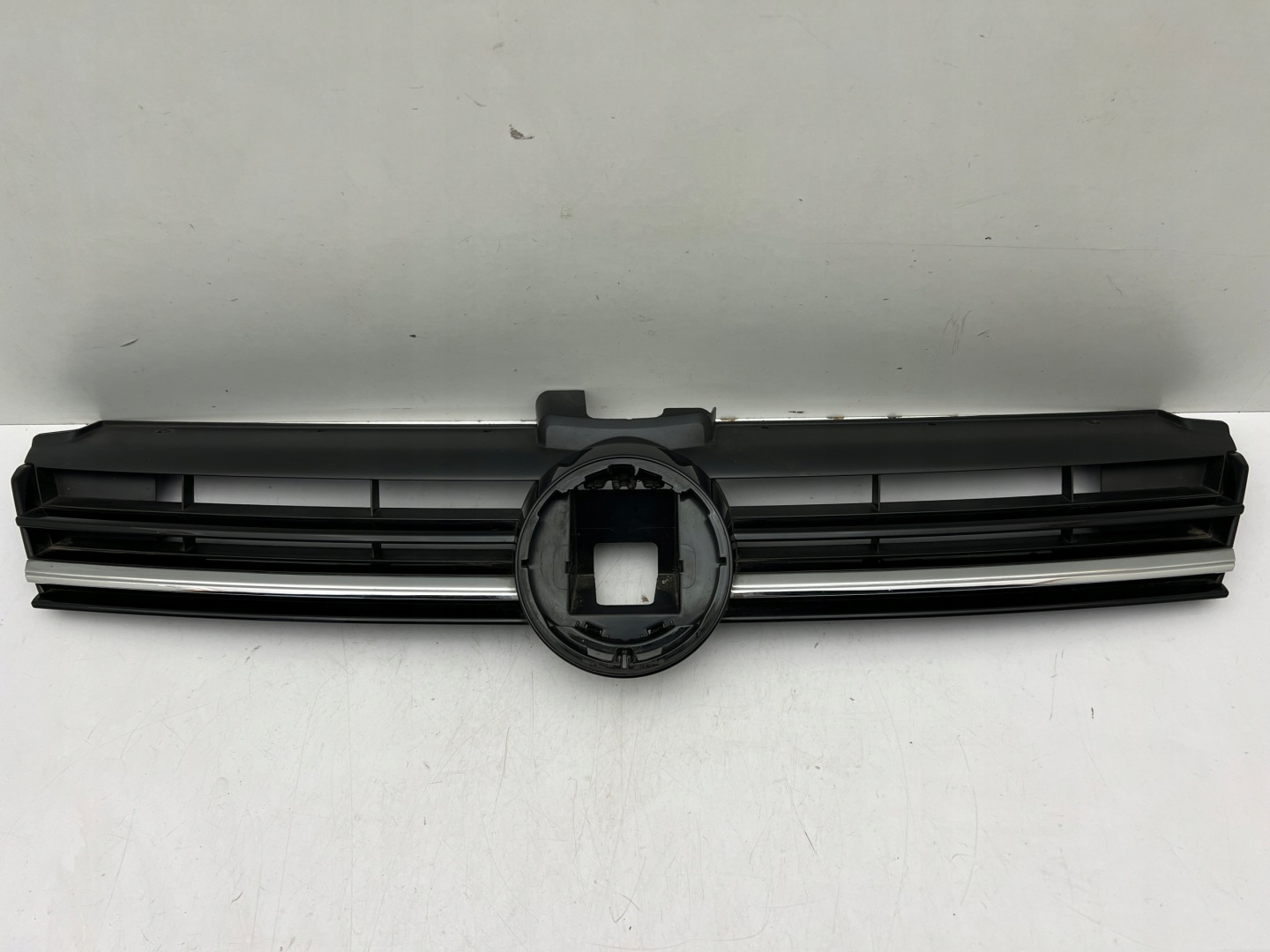 VW Golf V Kühlergrill FRONTGRILL Kühlergitter 5G0853653QS - Thumbnail 1