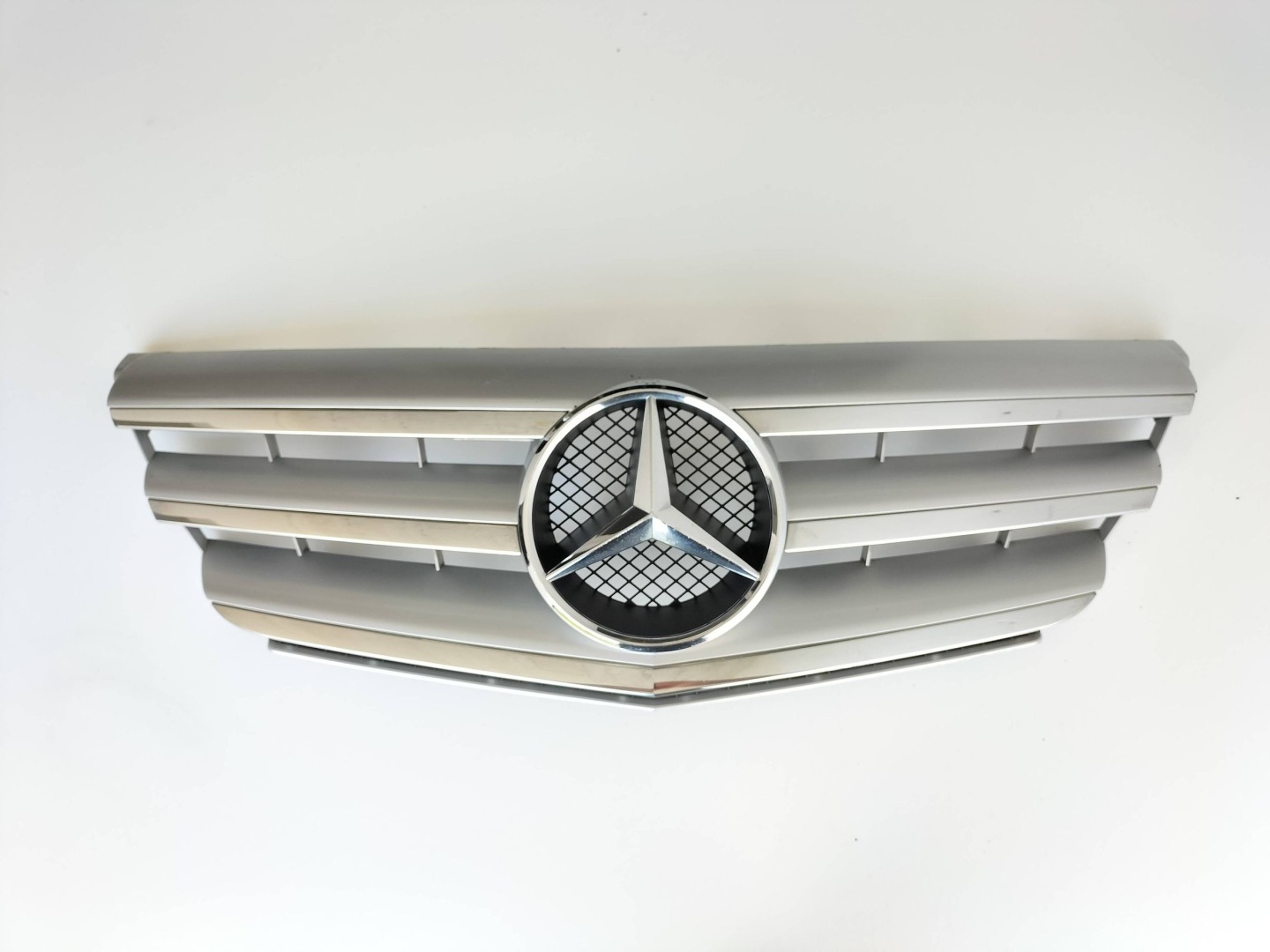 Mercedes-Benz E-Klasse W207 Kühlergrill FRONTGRILL Kühlergitter A2078880260 - Thumbnail 1
