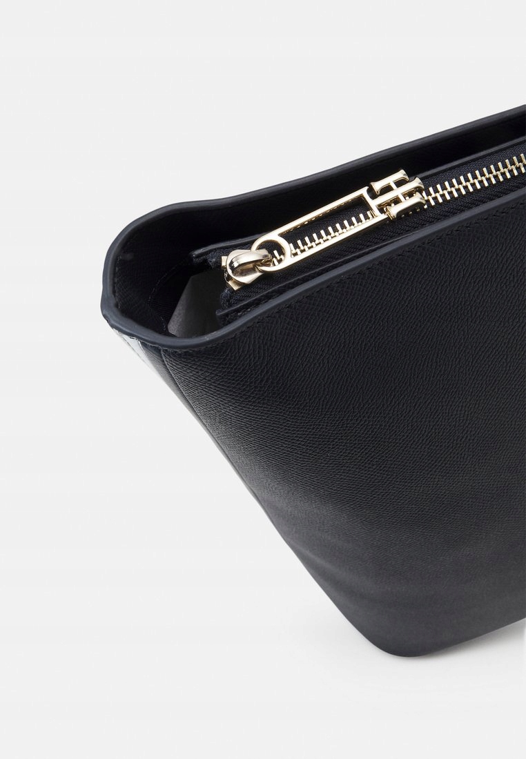 Torebka damska duża TOMMY HILFIGER torba na ramię 12268798595