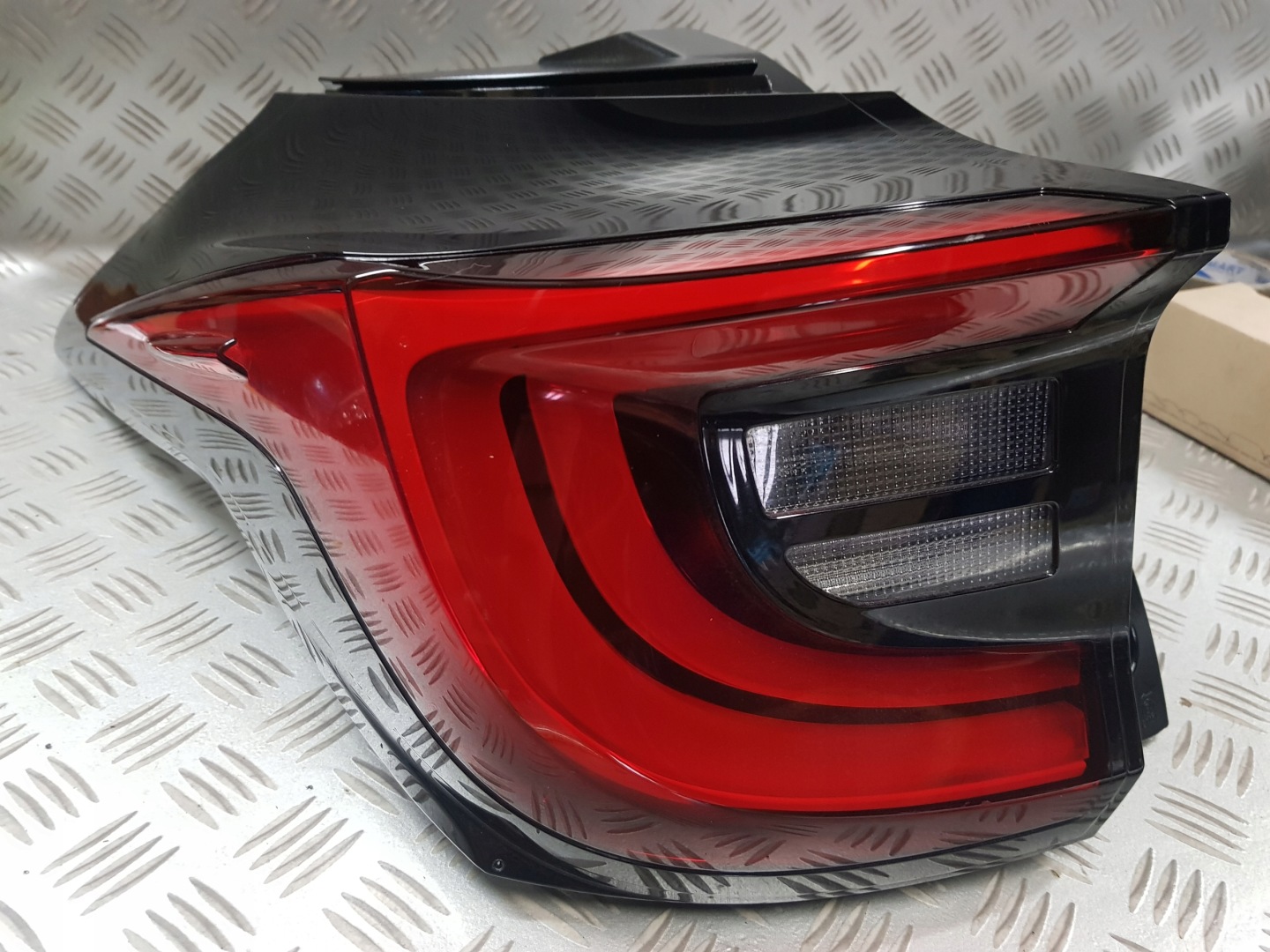 Toyota Yaris I P1 Rückleuchte Rearlamp - Thumbnail 1