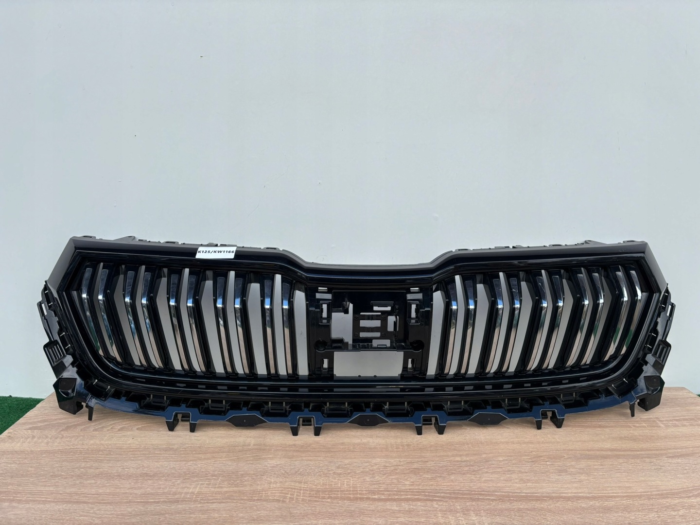 Skoda Kodiaq 565 Kühlergrill FRONTGRILL Kühlergitter 565853653J0 - Thumbnail 1