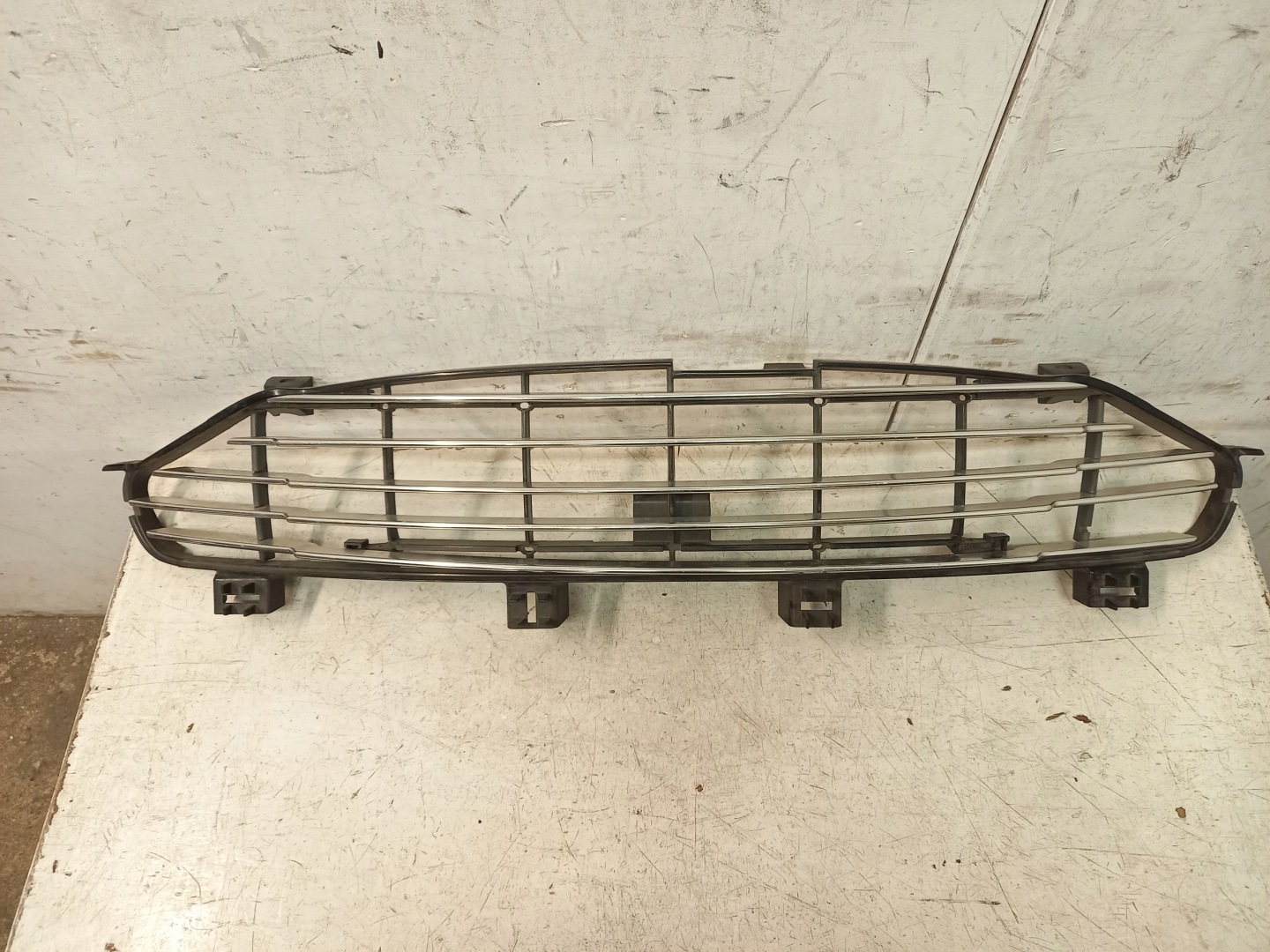 Aston Martin DB9 I VH1 Kühlergrill FRONTGRILL Kühlergitter 8D338190AU - Thumbnail 1