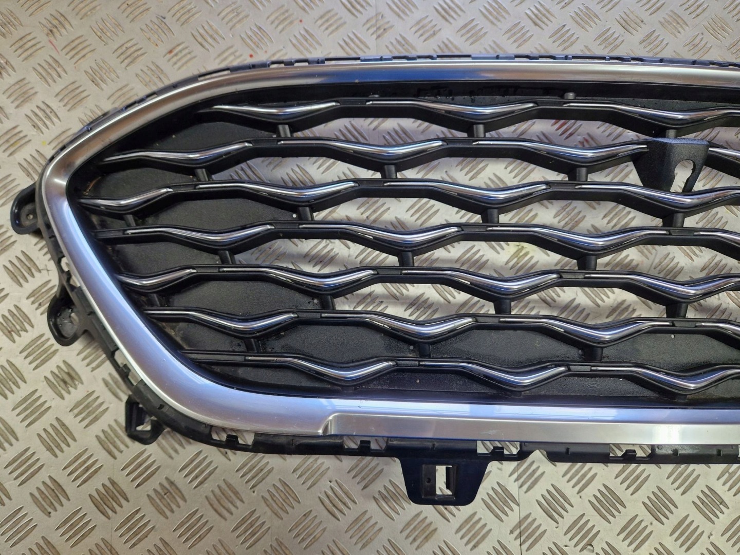 Ford Kuga III Mk3 Kühlergrill FRONTGRILL Kühlergitter LV4B8200VDWLV - Thumbnail 3