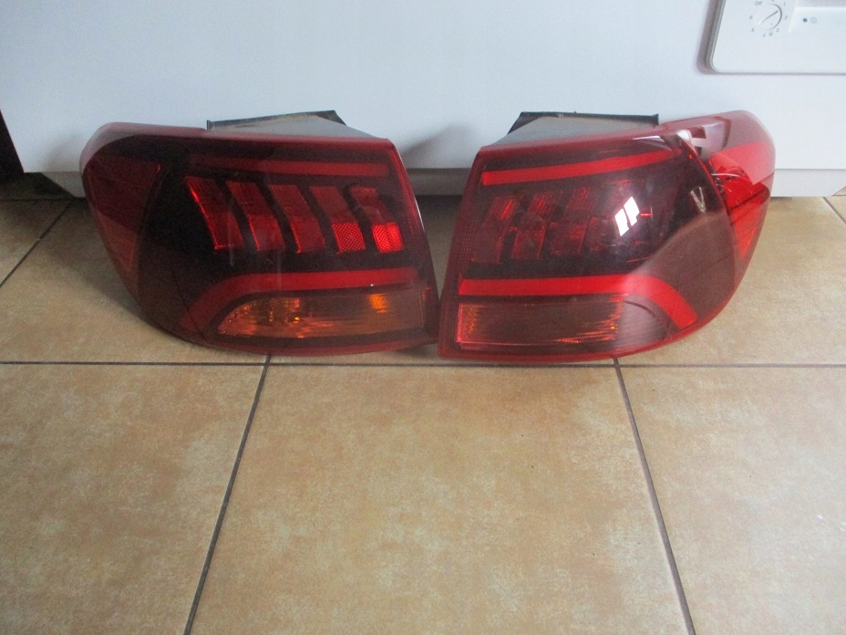 Kia Sorento UM Rückleuchte Rearlamp - Image 1
