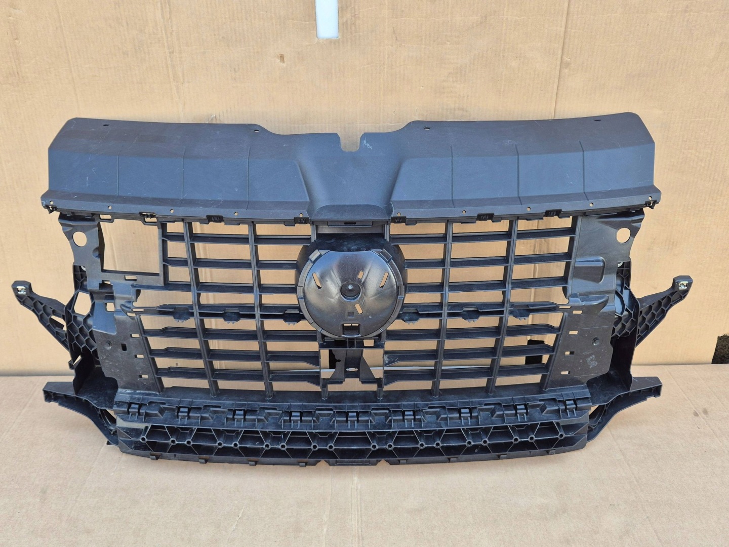 VW Transporter T6 Kühlergrill FRONTGRILL Kühlergitter - Thumbnail 1