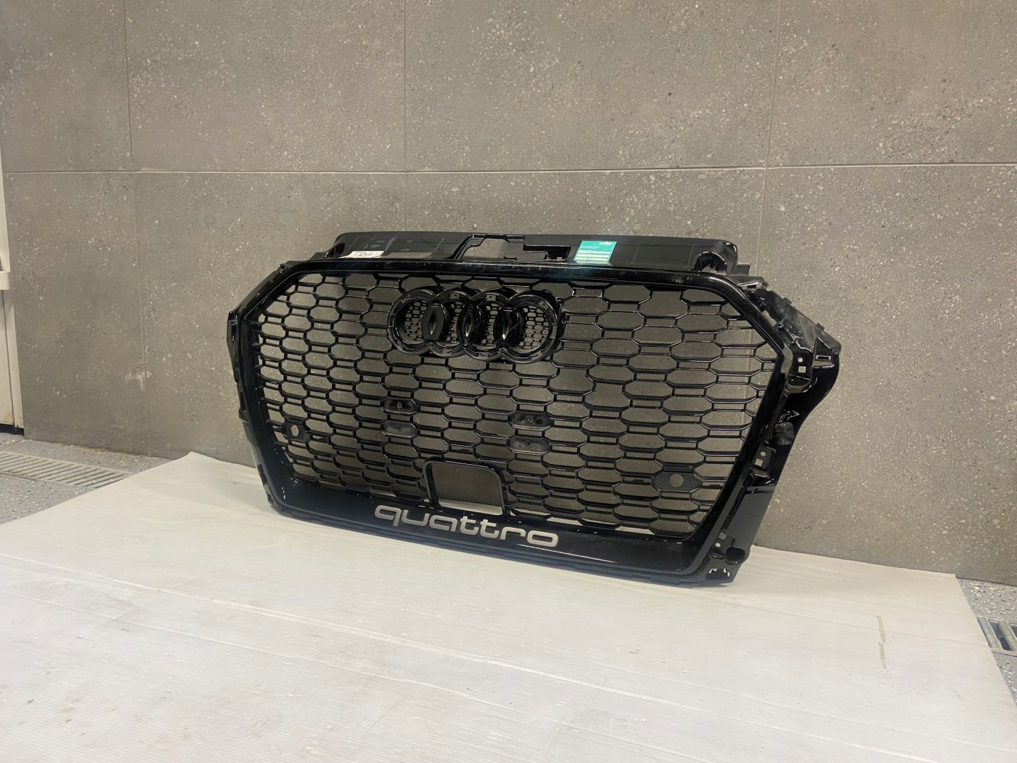 Audi 8V5 Kühlergrill FRONTGRILL Kühlergitter 8V5853651S - Thumbnail 5