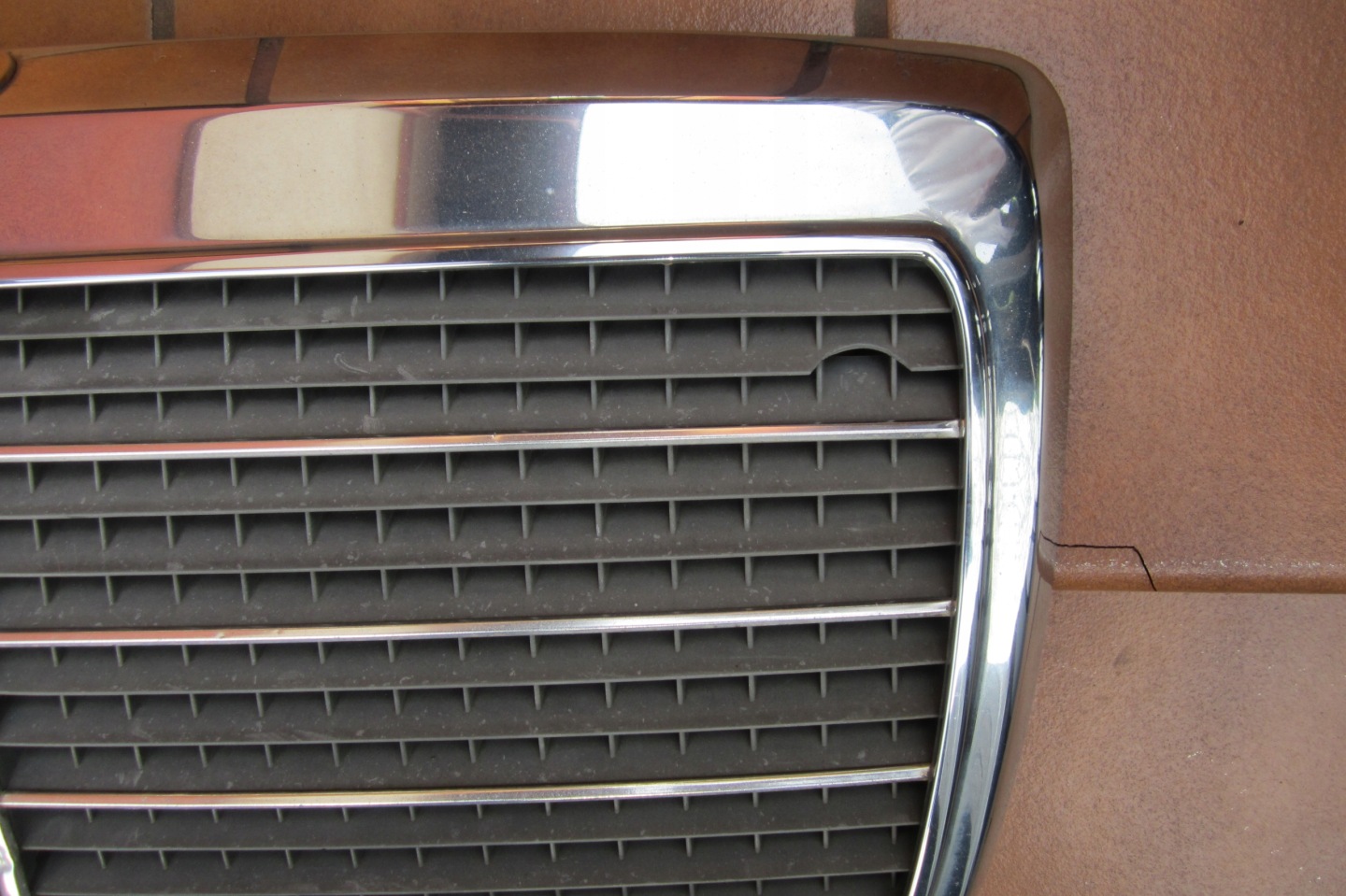 Mercedes-Benz E-Klasse W124 Kühlergrill FRONTGRILL Kühlergitter A1245801236 - Thumbnail 9