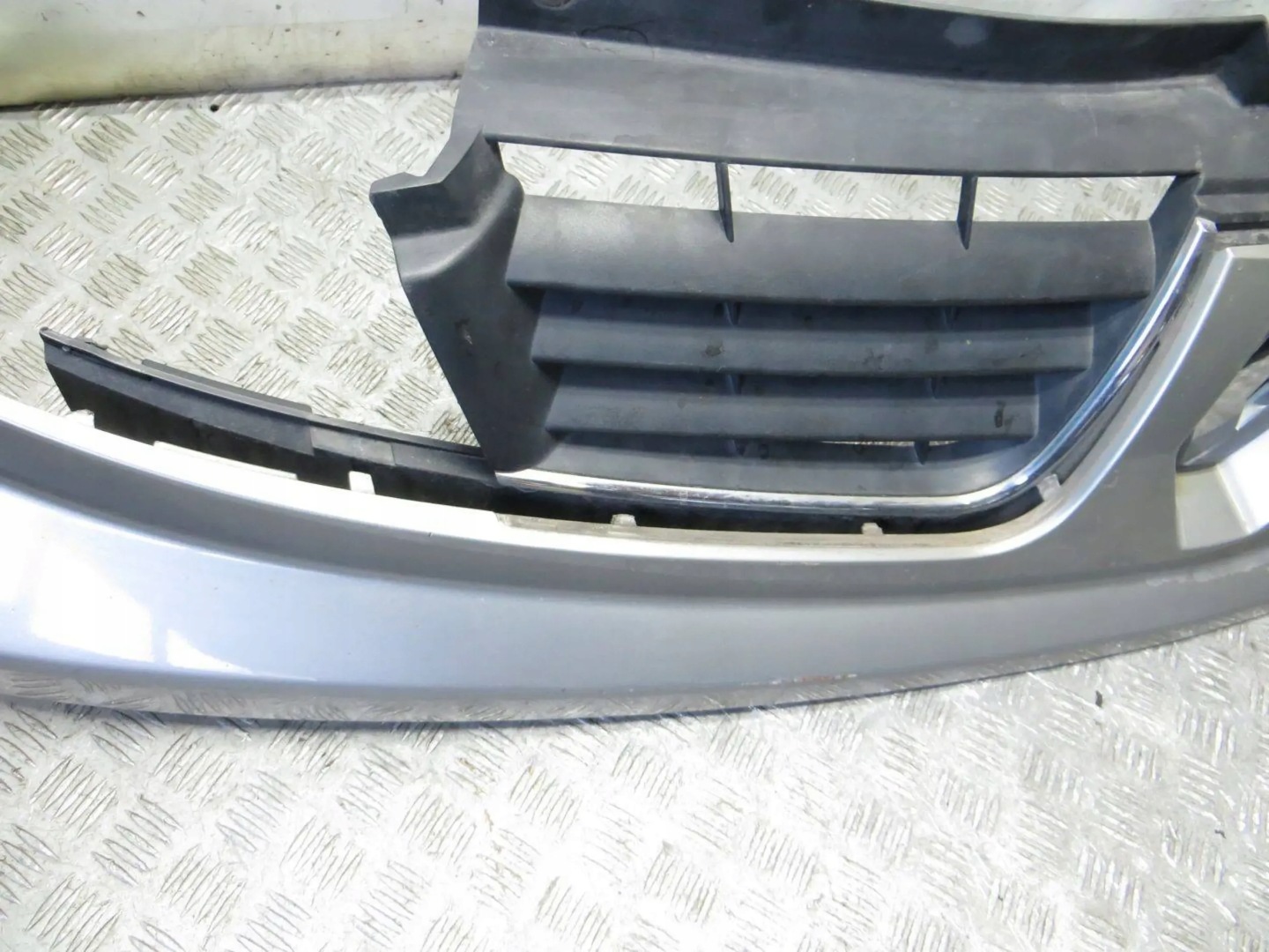 Renault Trafic L Kühlergrill FRONTGRILL Kühlergitter 623100251R - Thumbnail 4