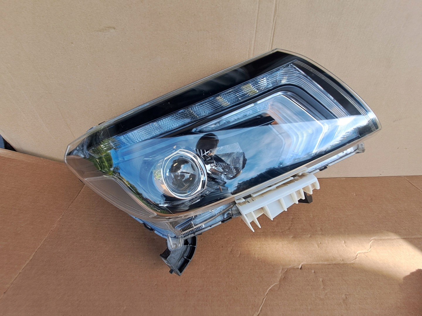 Frontscheinwerfer Nissan NP300 D22 Xenon Rechts Scheinwerfer Headlight - Thumbnail 1