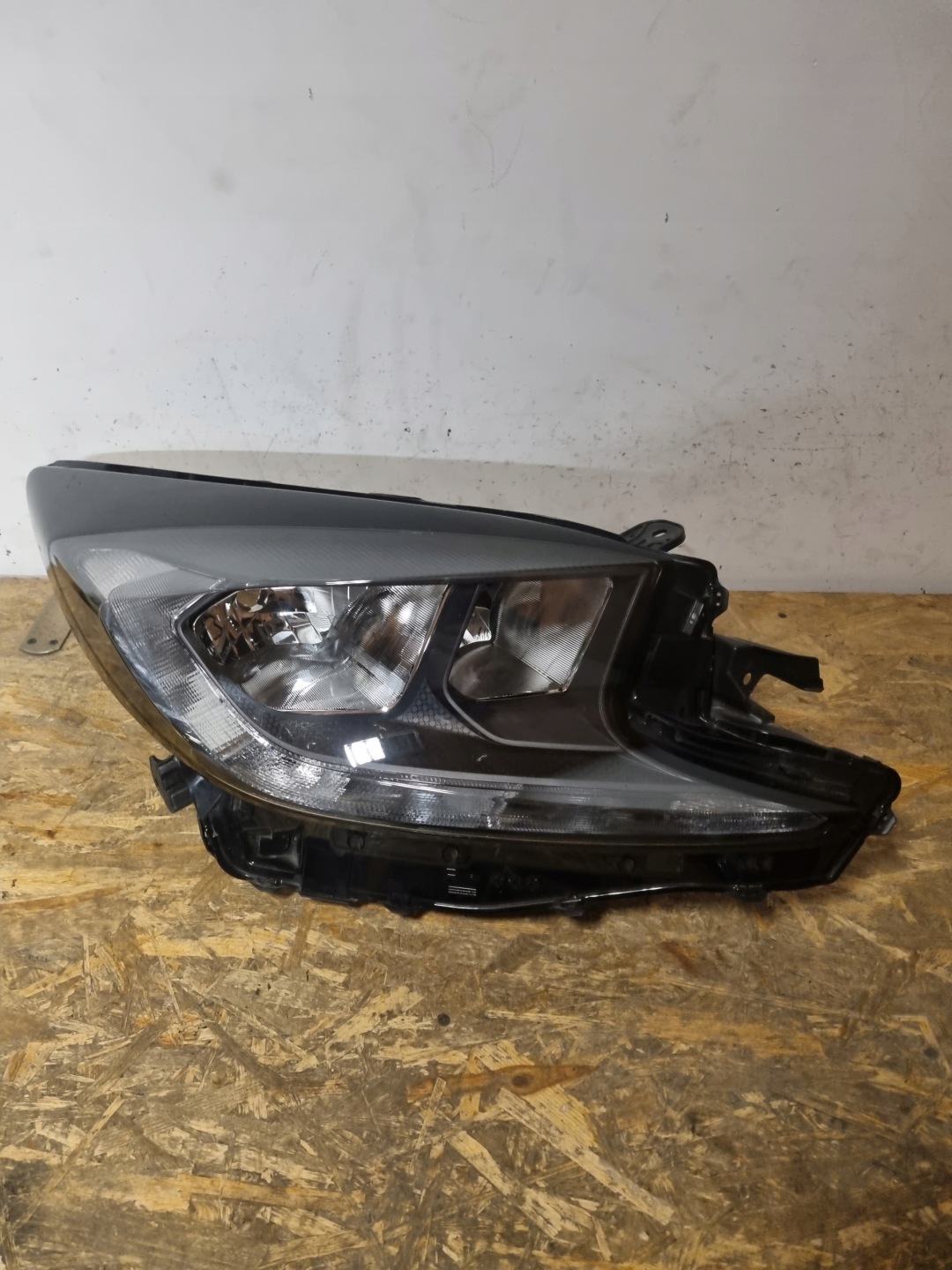 Frontscheinwerfer Toyota Aygo AB7 LED Rechts Scheinwerfer Headlight - Thumbnail 1