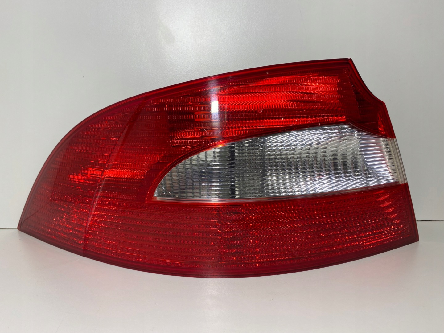Skoda Superb 3U Rückleuchte 3T5945095 Rearlamp - Thumbnail 1