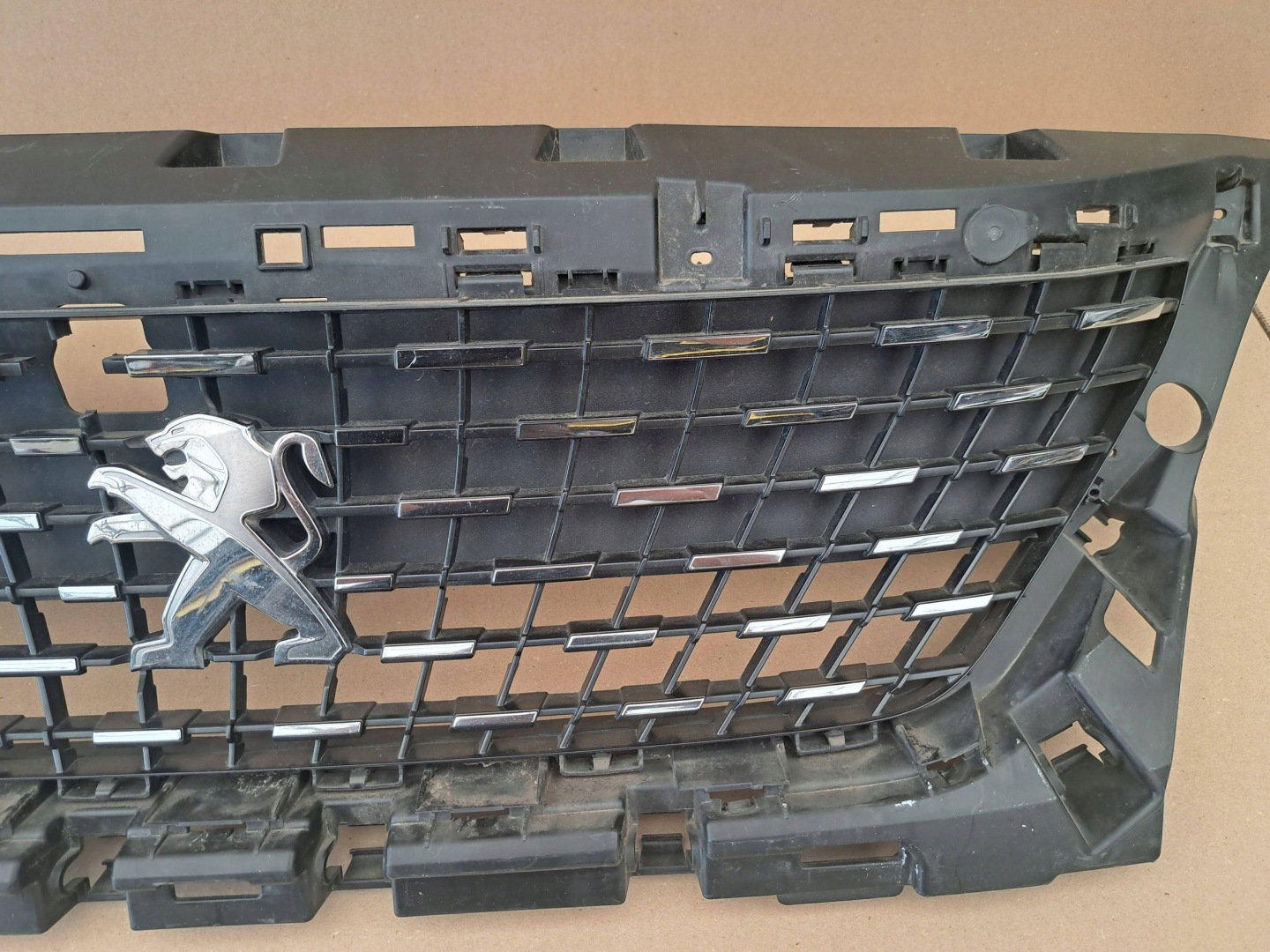 Peugeot 3008 Kühlergrill FRONTGRILL Kühlergitter 9815317777 - Thumbnail 4