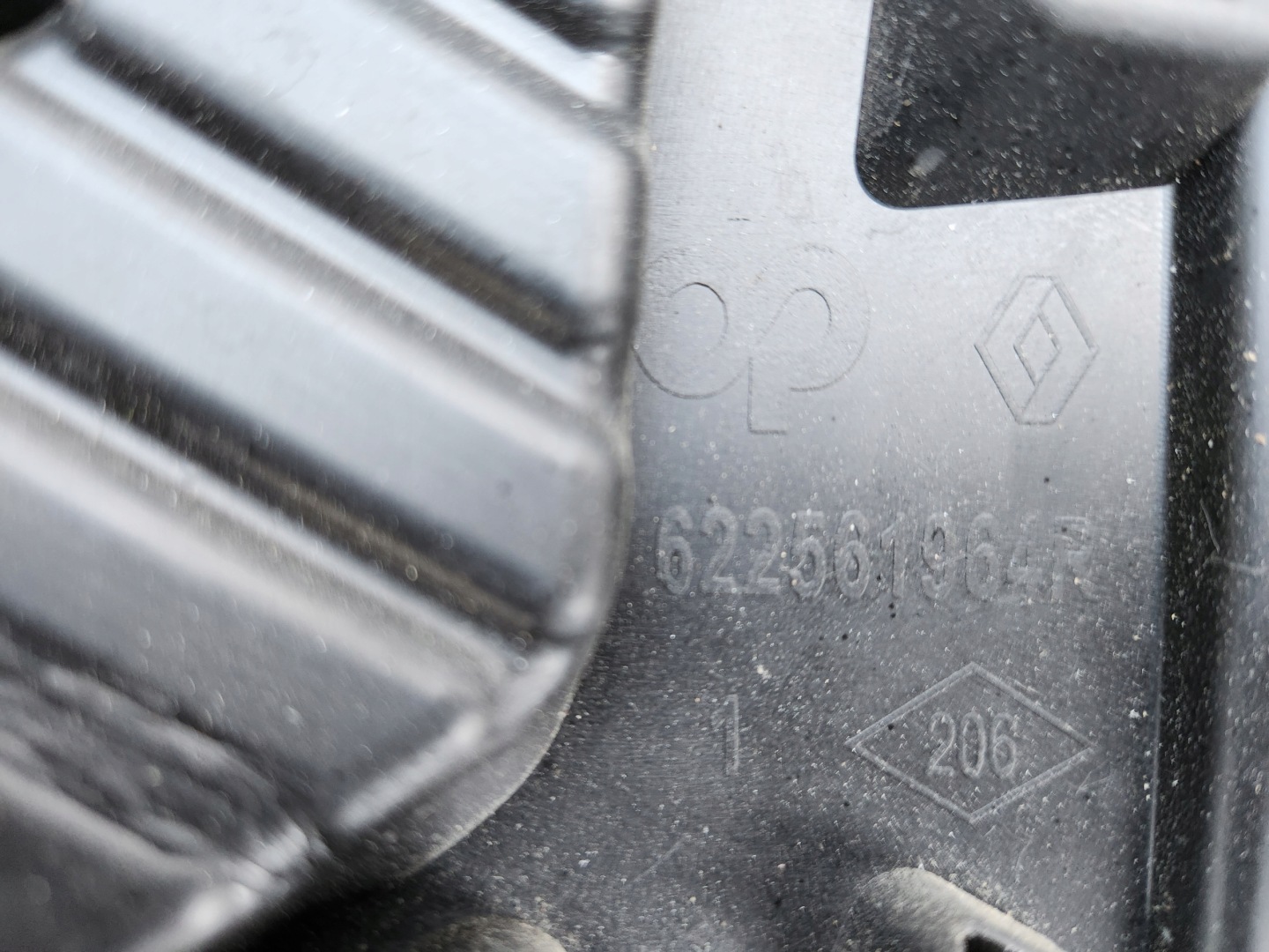Renault ScĂ©nic I JA Kühlergrill FRONTGRILL Kühlergitter - Thumbnail 6