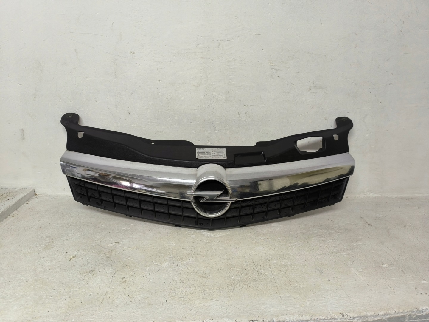 Opel Astra Kühlergrill FRONTGRILL Kühlergitter 13247083 - Thumbnail 1