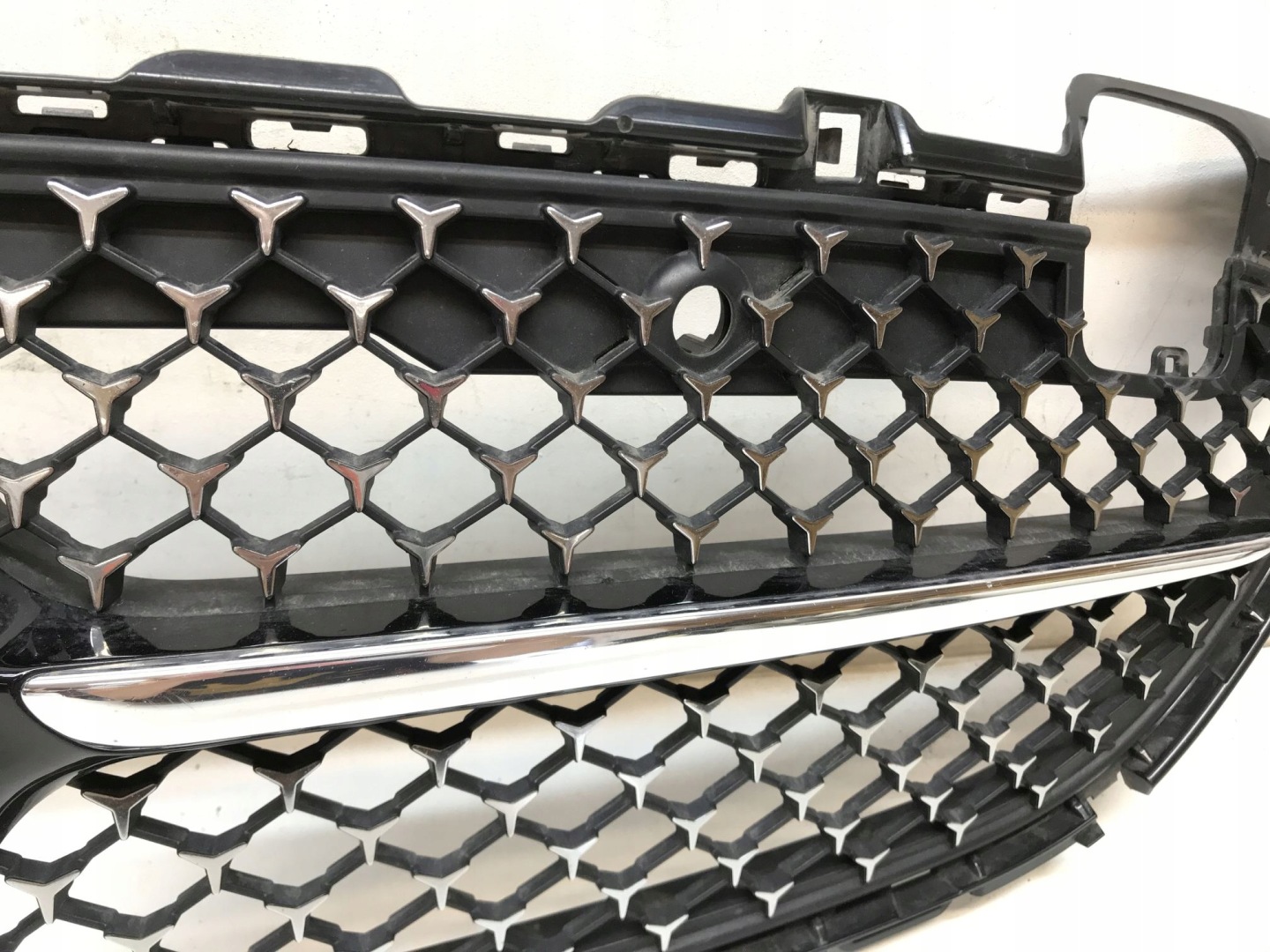 Mercedes-Benz C-Klasse W206 Kühlergrill FRONTGRILL Kühlergitter A2068882100 - Thumbnail 4