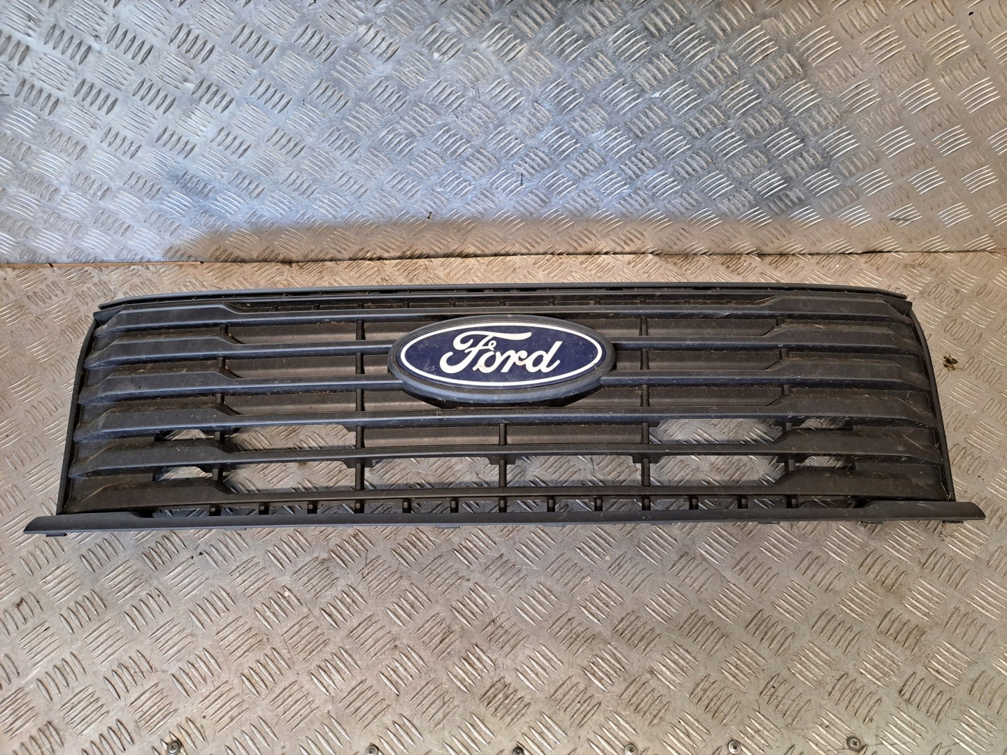 Ford Courier Focus III Mk3 Kühlergrill FRONTGRILL Kühlergitter - Thumbnail 2