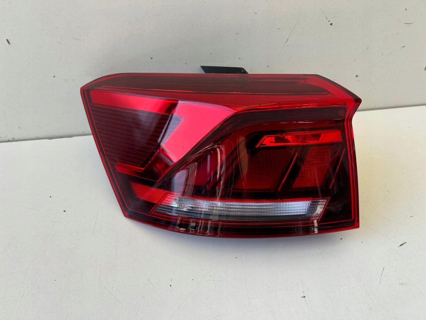 VW T-Roc A1 Rückleuchte 2GA945095 Rearlamp - Thumbnail 1