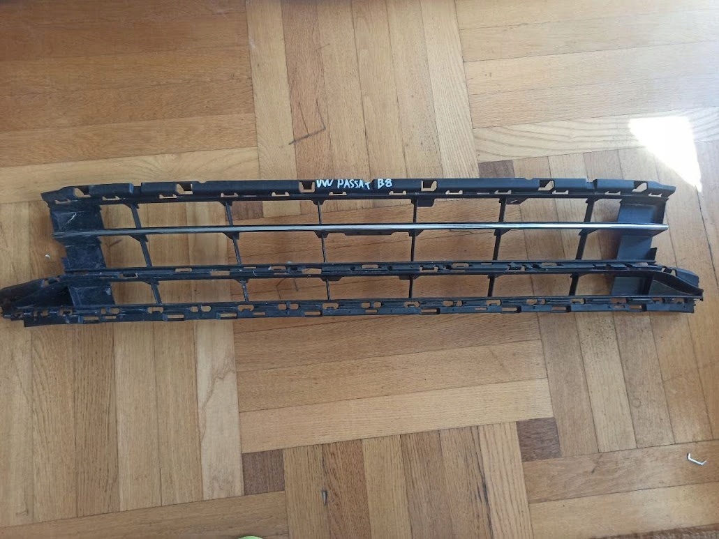 VW Passat B8 Kühlergrill FRONTGRILL Kühlergitter - Image 1