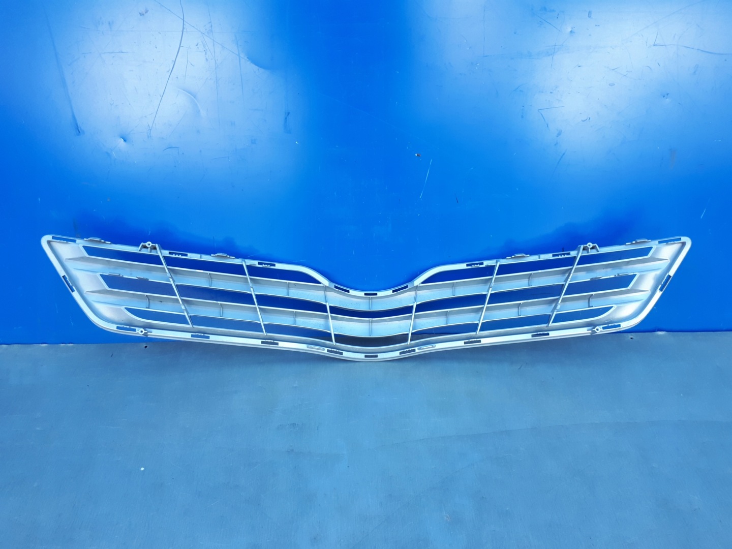 Toyota Verso AR2 Kühlergrill FRONTGRILL Kühlergitter 531110F070 - Thumbnail 6