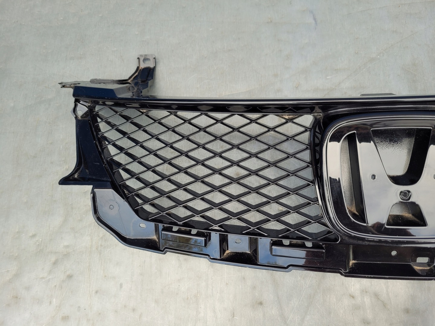 Honda Civic I SB Kühlergrill FRONTGRILL Kühlergitter 71121TV0E512M1 - Thumbnail 5