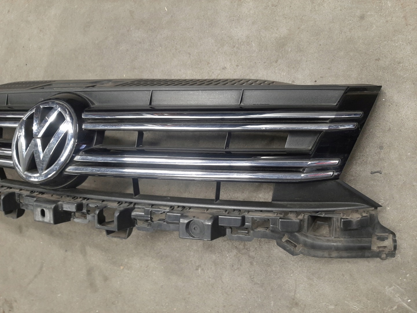 VW Tiguan Kühlergrill FRONTGRILL Kühlergitter 5N0853653E - Thumbnail 10