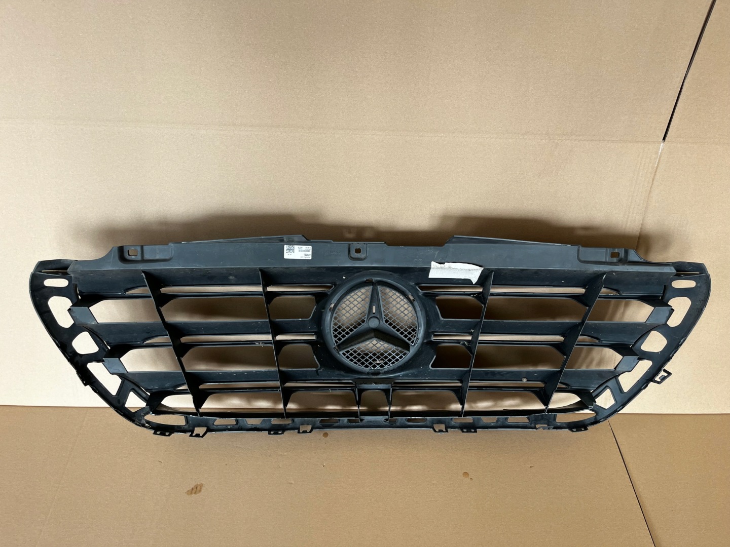 Mercedes-Benz Sprinter W910 Kühlergrill FRONTGRILL Kühlergitter A9108852800 - Thumbnail 5