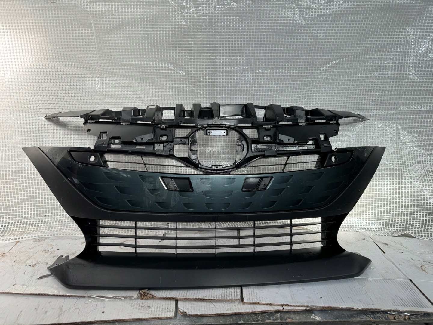 Toyota Prius HW2 Kühlergrill FRONTGRILL Kühlergitter - Thumbnail 1