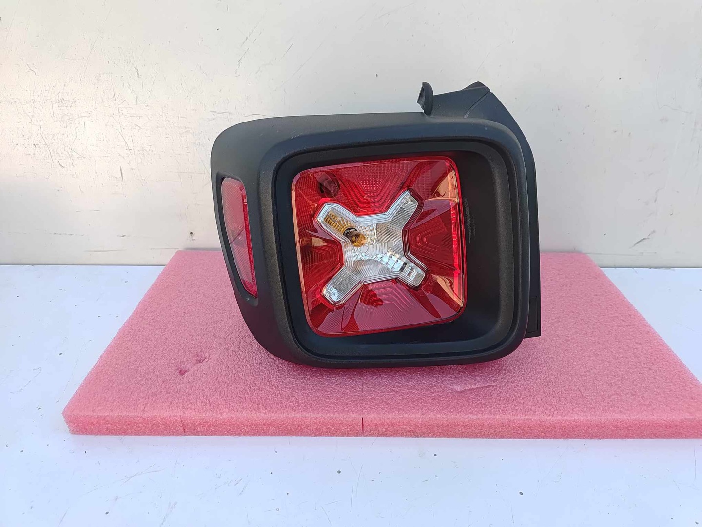 Jeep Renegade BU Rückleuchte 52109469SX Rearlamp - Thumbnail 1