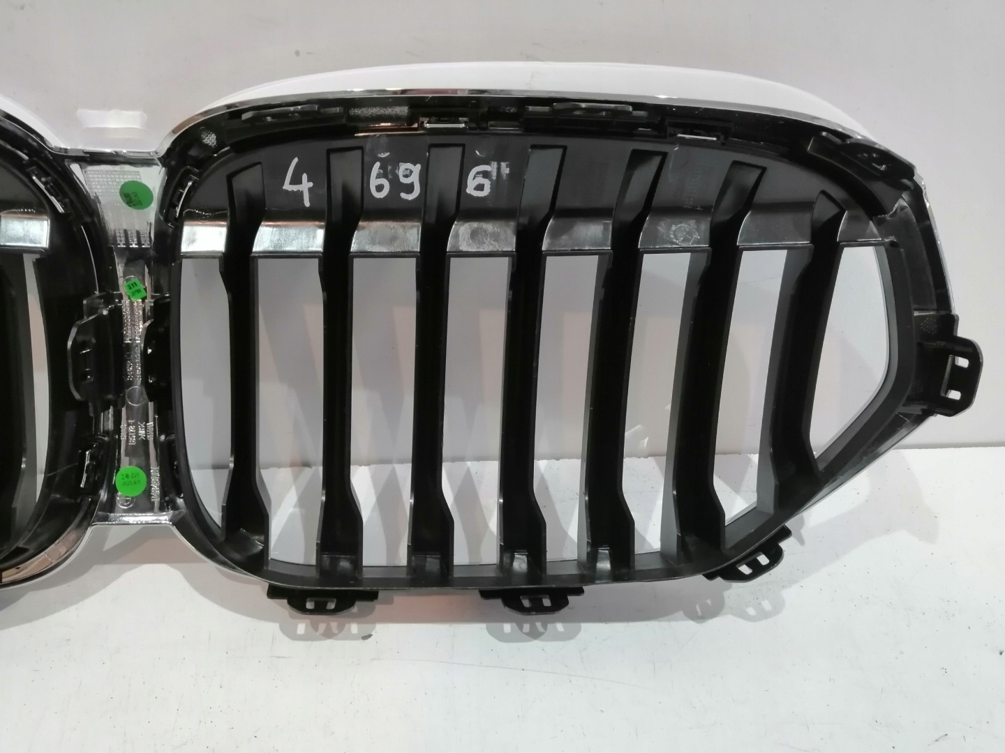 BMW X1 F48 Kühlergrill FRONTGRILL Kühlergitter 8493452 - Thumbnail 9