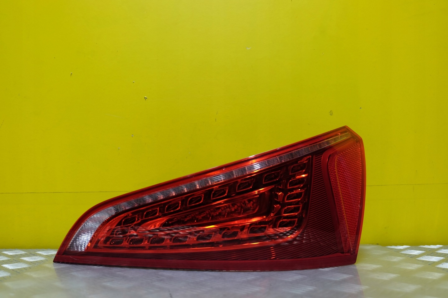 Audi Q5 Rückleuchte 8R0945094B Rearlamp - Thumbnail 1