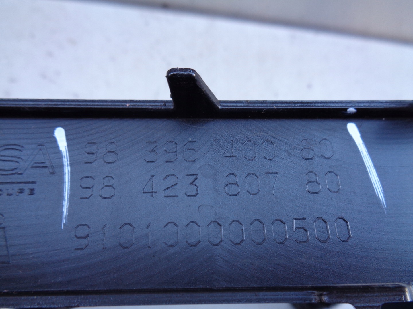 Opel Astra Kühlergrill FRONTGRILL Kühlergitter 98396400 - Thumbnail 4