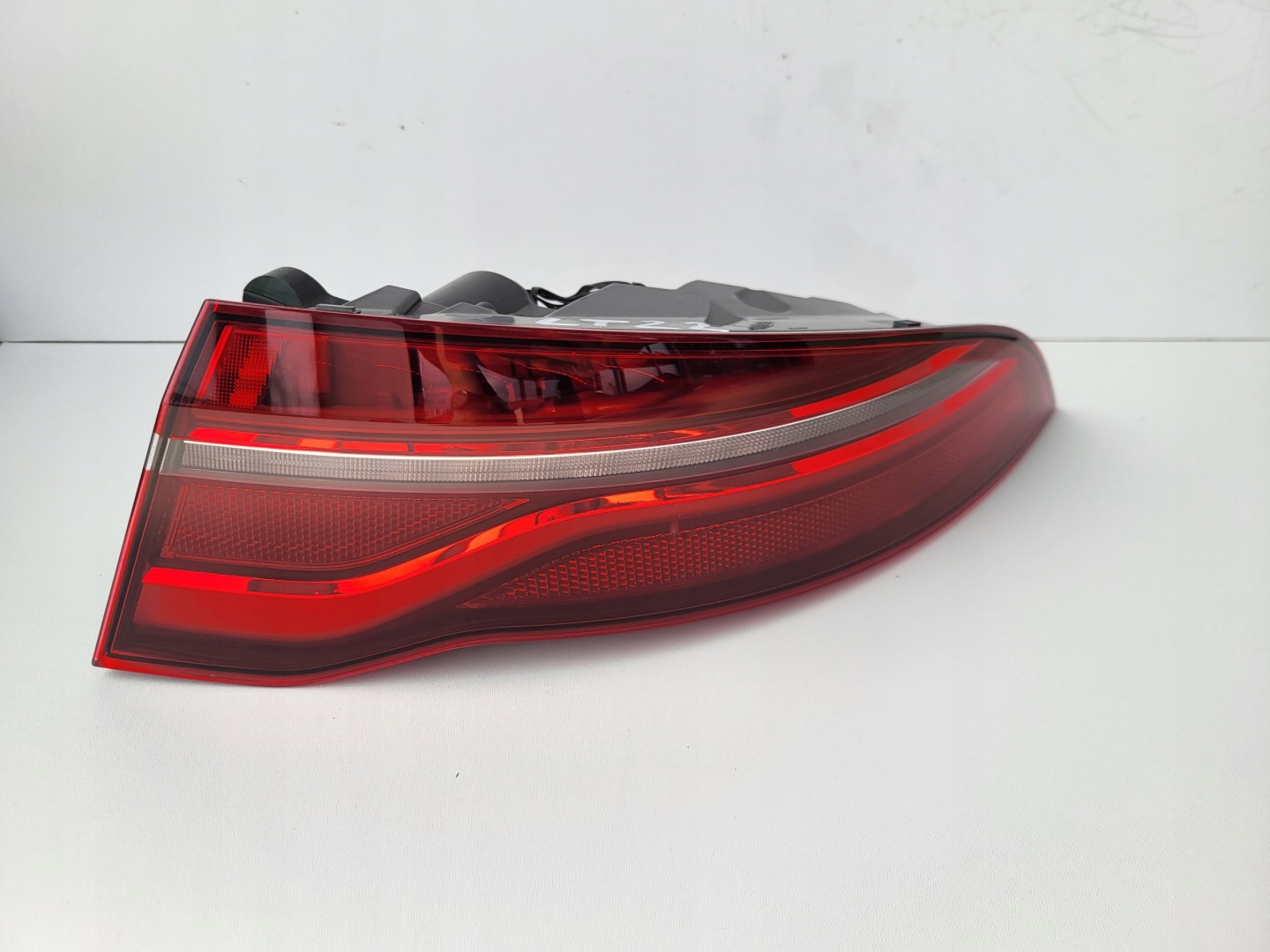 Jaguar XE X760 Rückleuchte LX7313404OE Rearlamp - Thumbnail 1
