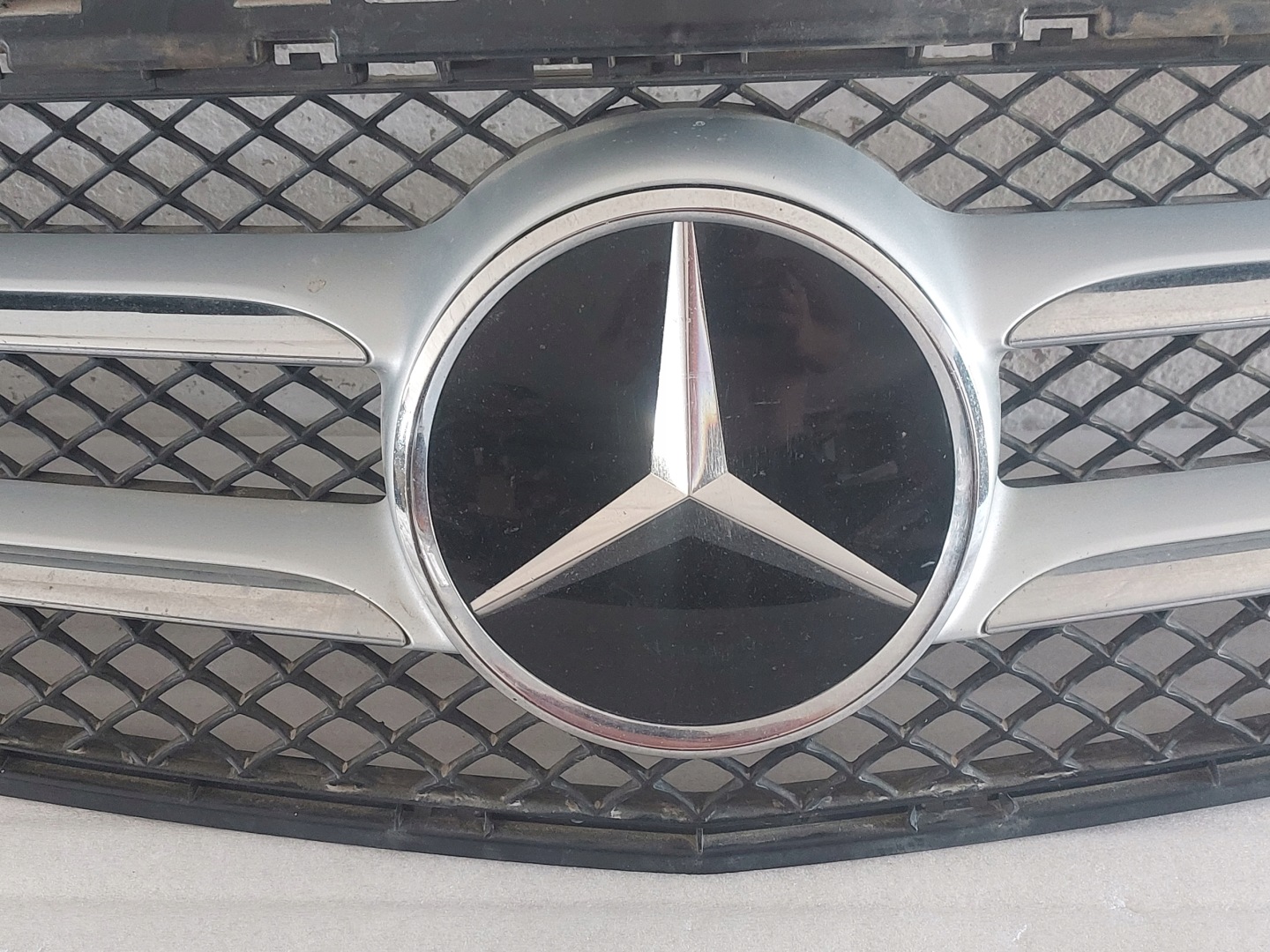 Mercedes-Benz A-Klasse W176 Kühlergrill FRONTGRILL Kühlergitter A1768880260 - Thumbnail 3