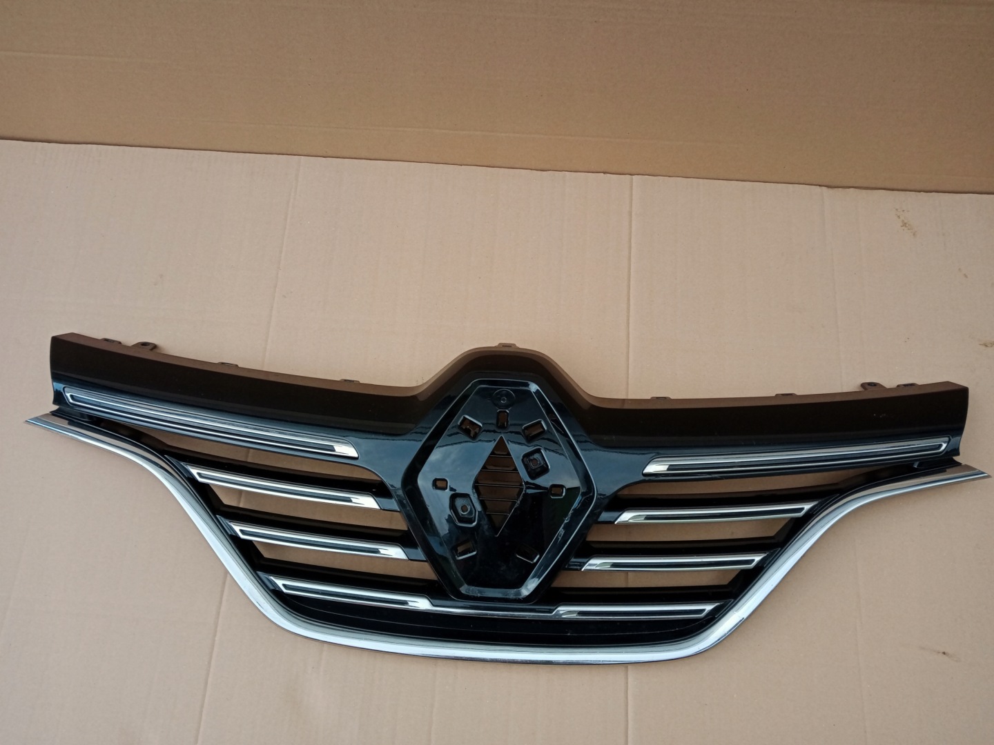 Renault MĂ©gane I BA.. Kühlergrill FRONTGRILL Kühlergitter 622563114R - Thumbnail 1