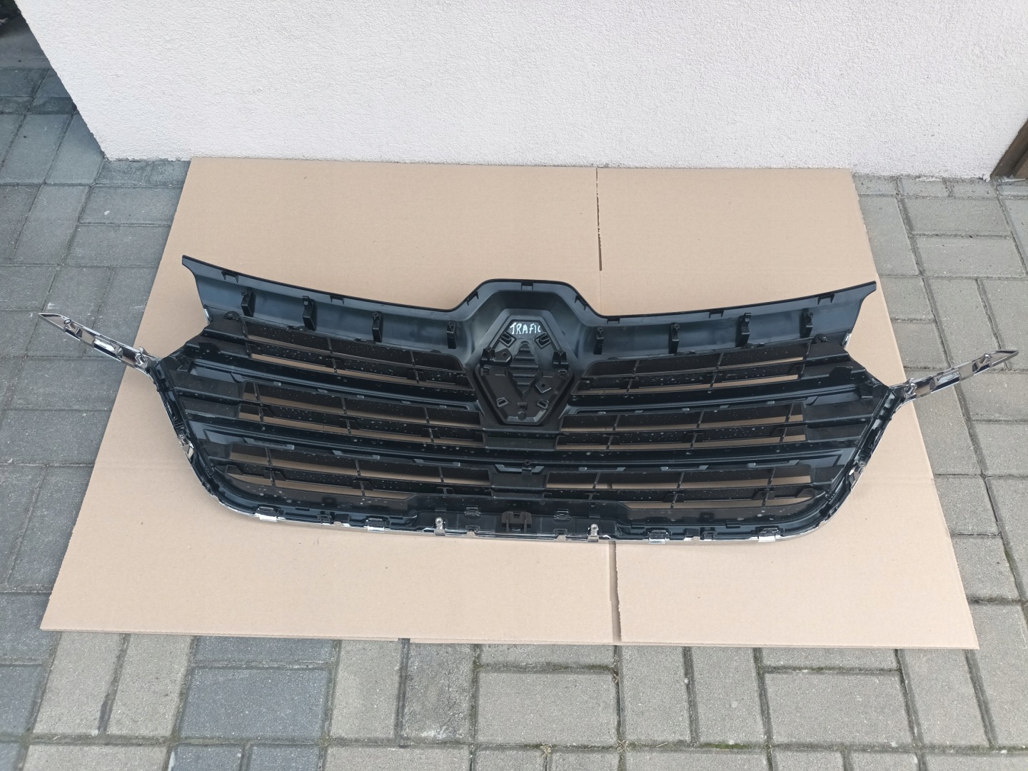 Renault Trafic L Kühlergrill FRONTGRILL Kühlergitter 623103743R - Thumbnail 6