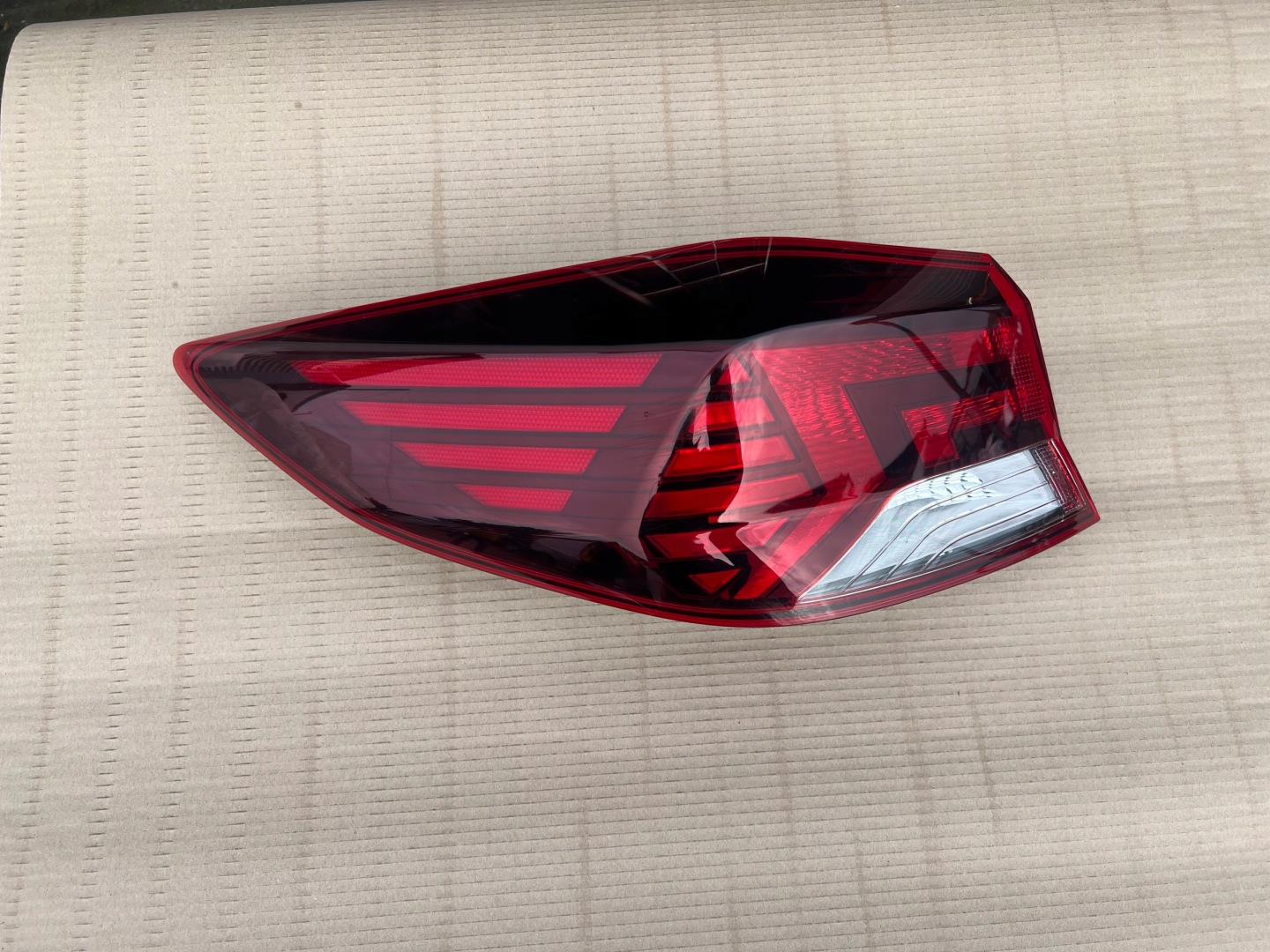 Hyundai Elantra EL Rückleuchte 92401F25 Rearlamp - Thumbnail 1