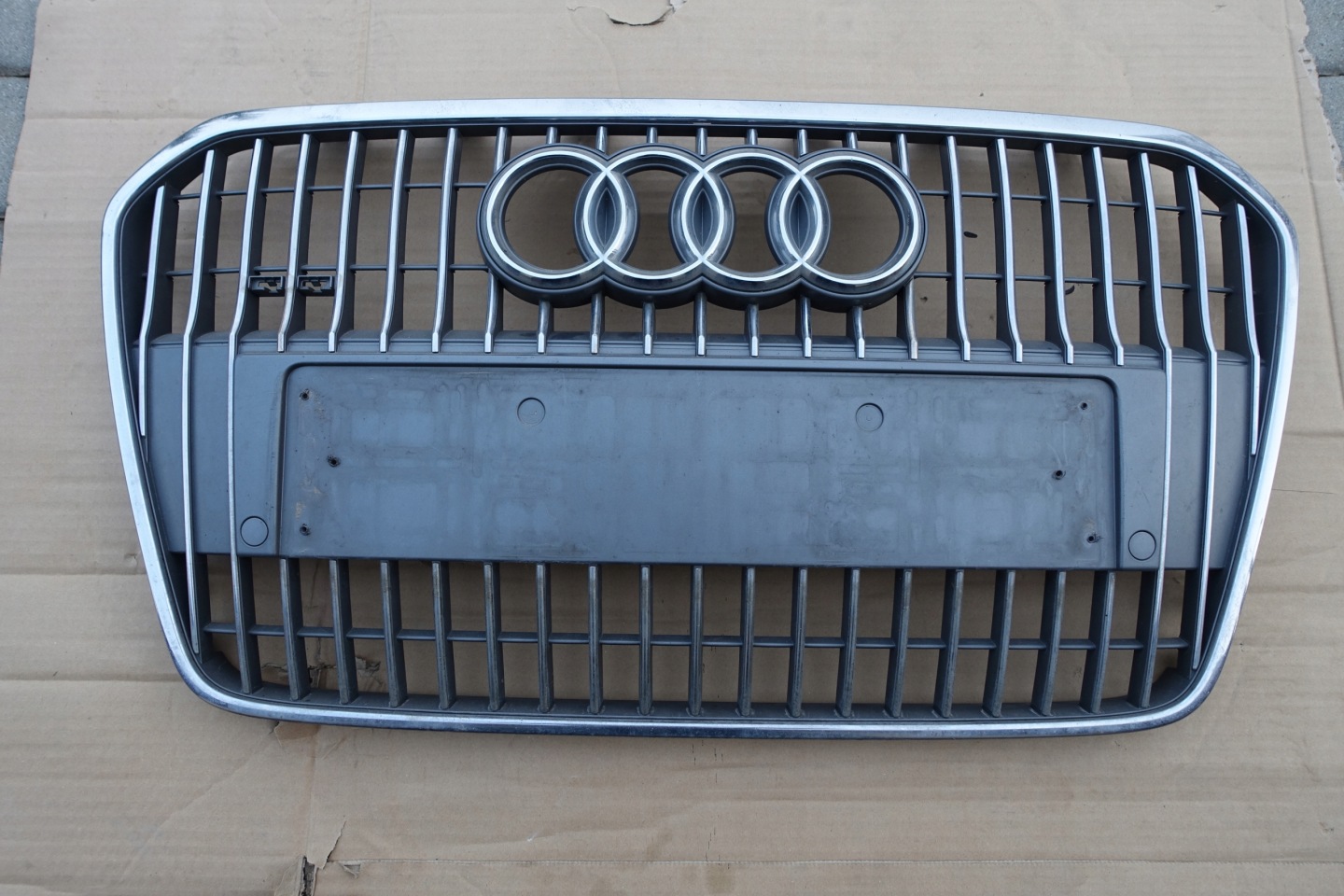 Audi A6 Kühlergrill FRONTGRILL Kühlergitter 4G0853653CA - Thumbnail 1