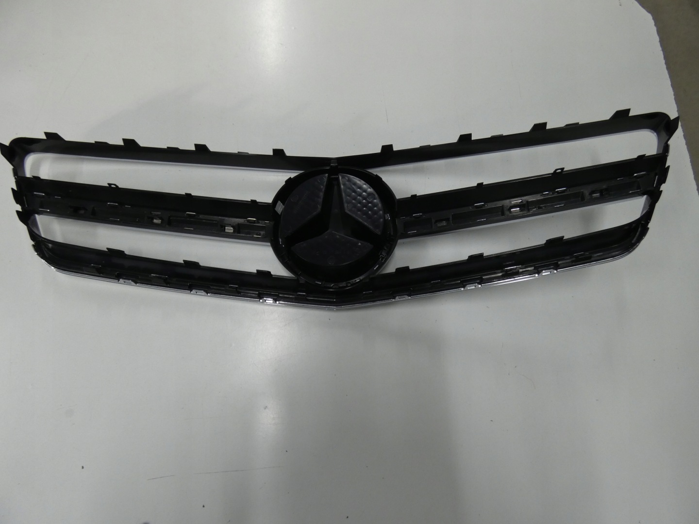Mercedes-Benz CLS W218 Kühlergrill FRONTGRILL Kühlergitter A2188851023 - Thumbnail 5
