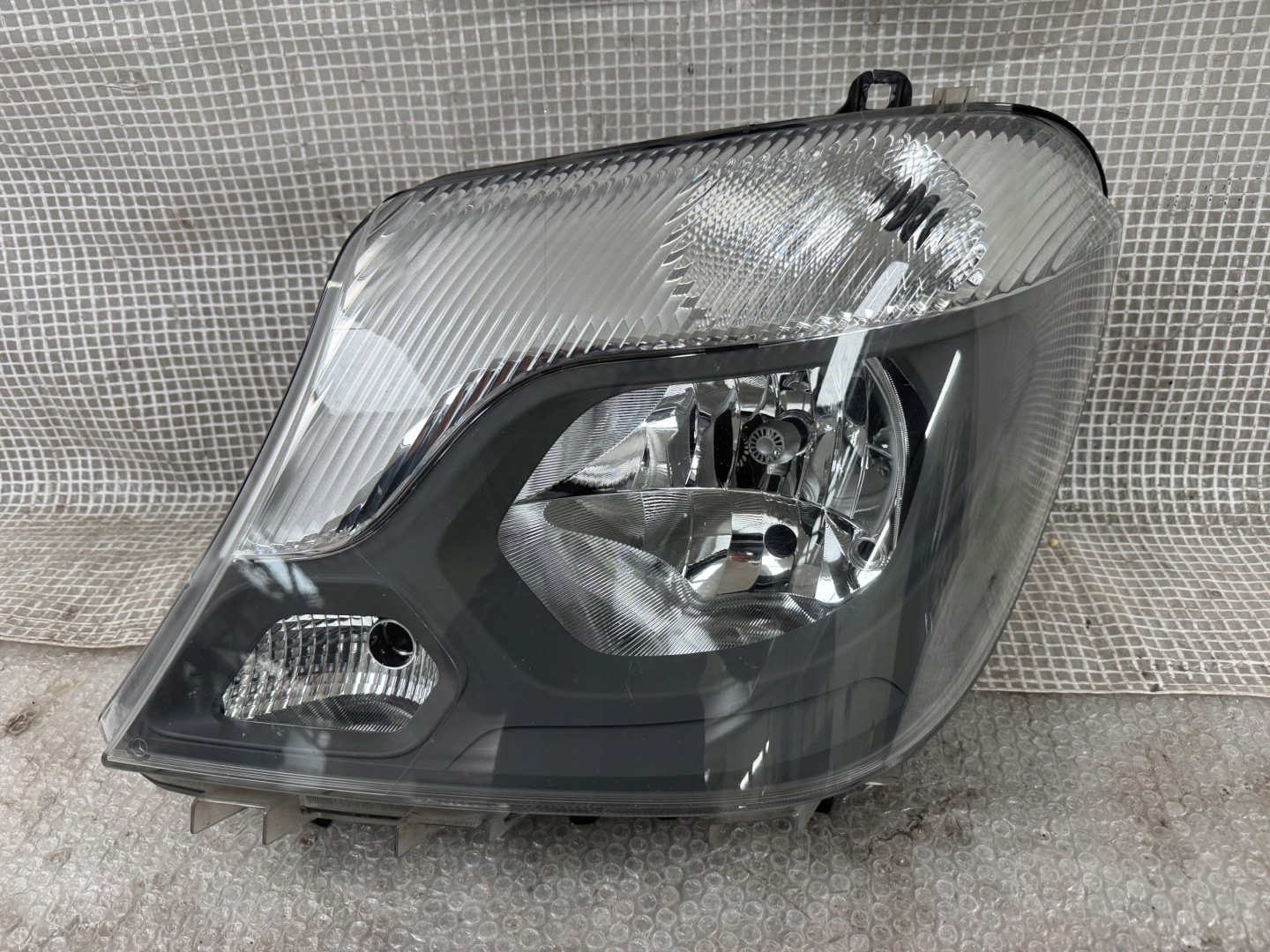 Frontscheinwerfer Mercedes-Benz Sprinter W906 A9068205600 LED Links Headlight - Thumbnail 1