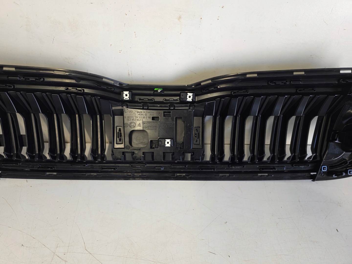 Skoda Octavia 1U Kühlergrill FRONTGRILL Kühlergitter 5E3853653CR - Thumbnail 11